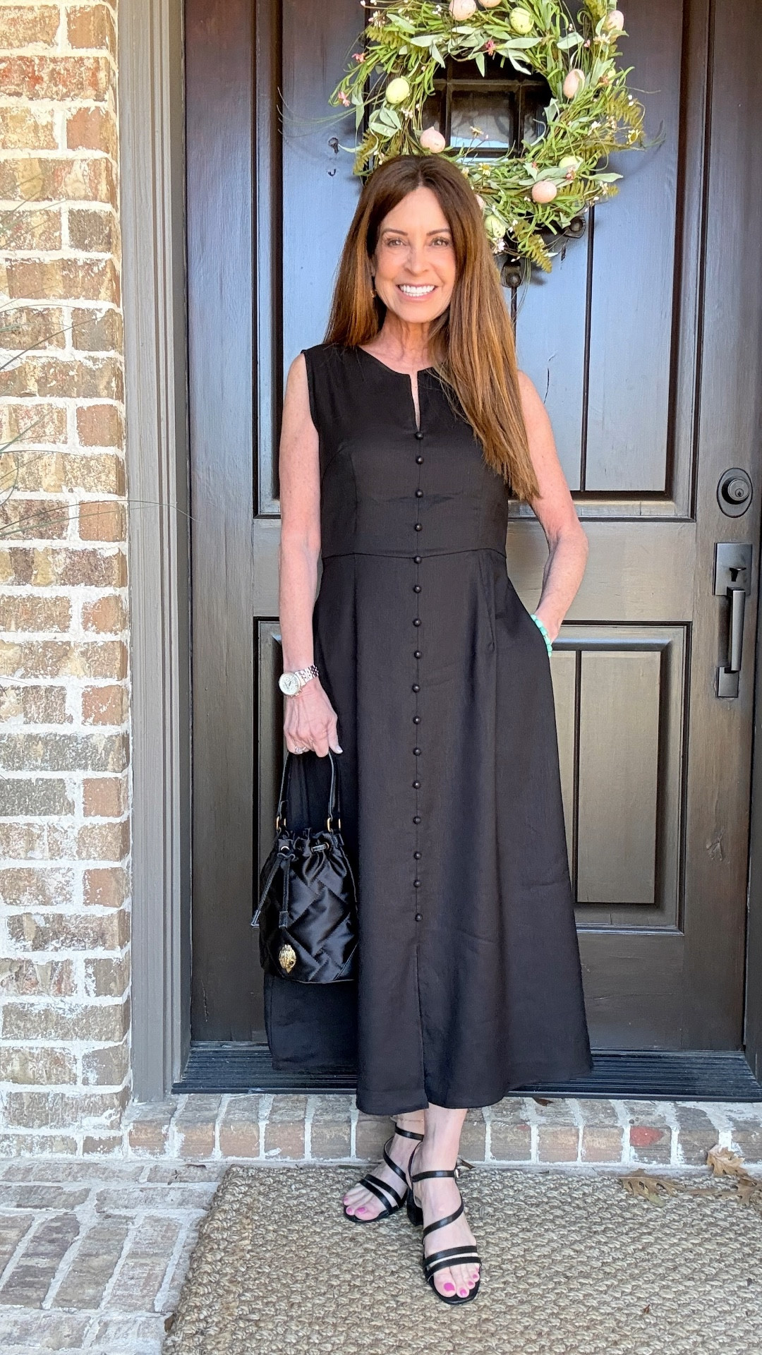 Linen dresses that are perfect for spring and summer. Make from sustainable fabrics that are breathable. Can be dressed up or down. Perfect for work or play. And can we talk about this beautiful lipstick?!


#LTKWorkwear #LTKBeauty #LTKOver40