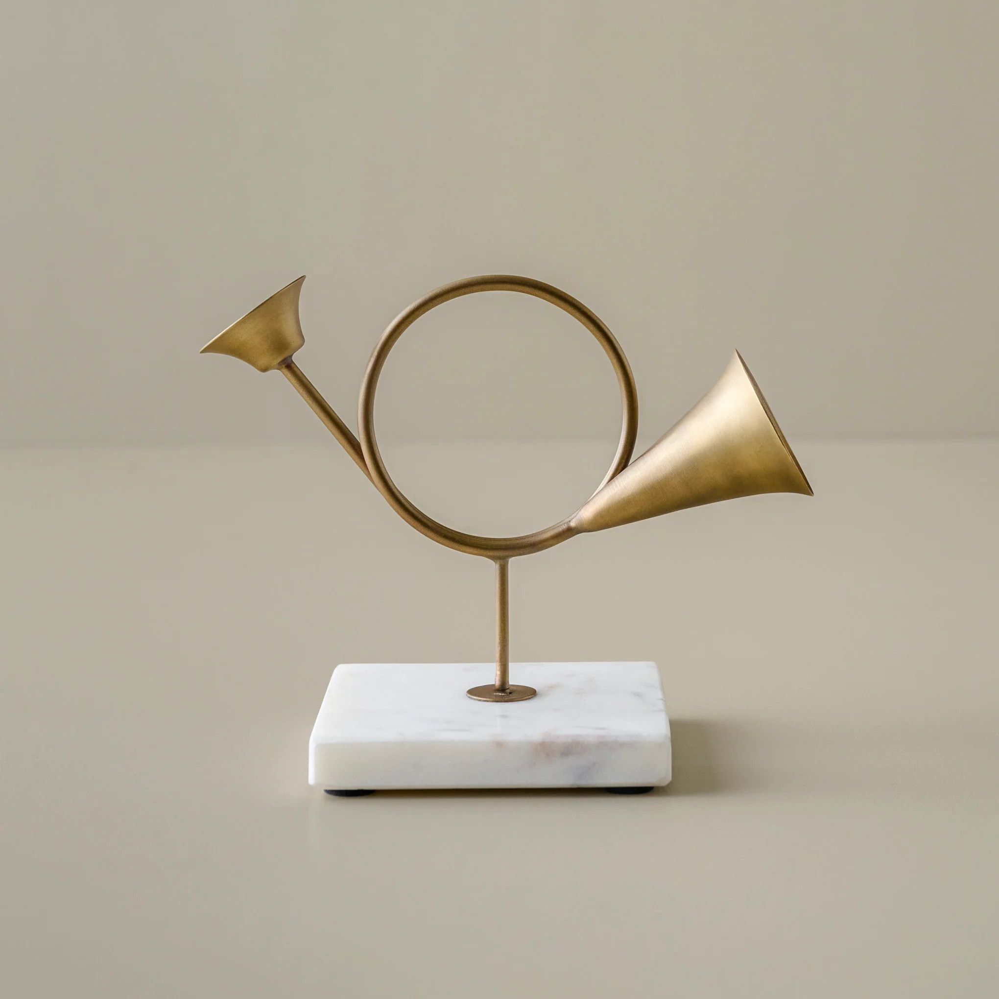 Festive Fanfare Sit About | Magnolia