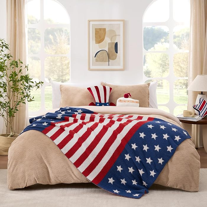 Snuggle Sac American Flag Patriotic Throw Blanket for Couch Sofa Bed, July 4th Blanket Ultra Soft... | Amazon (US)