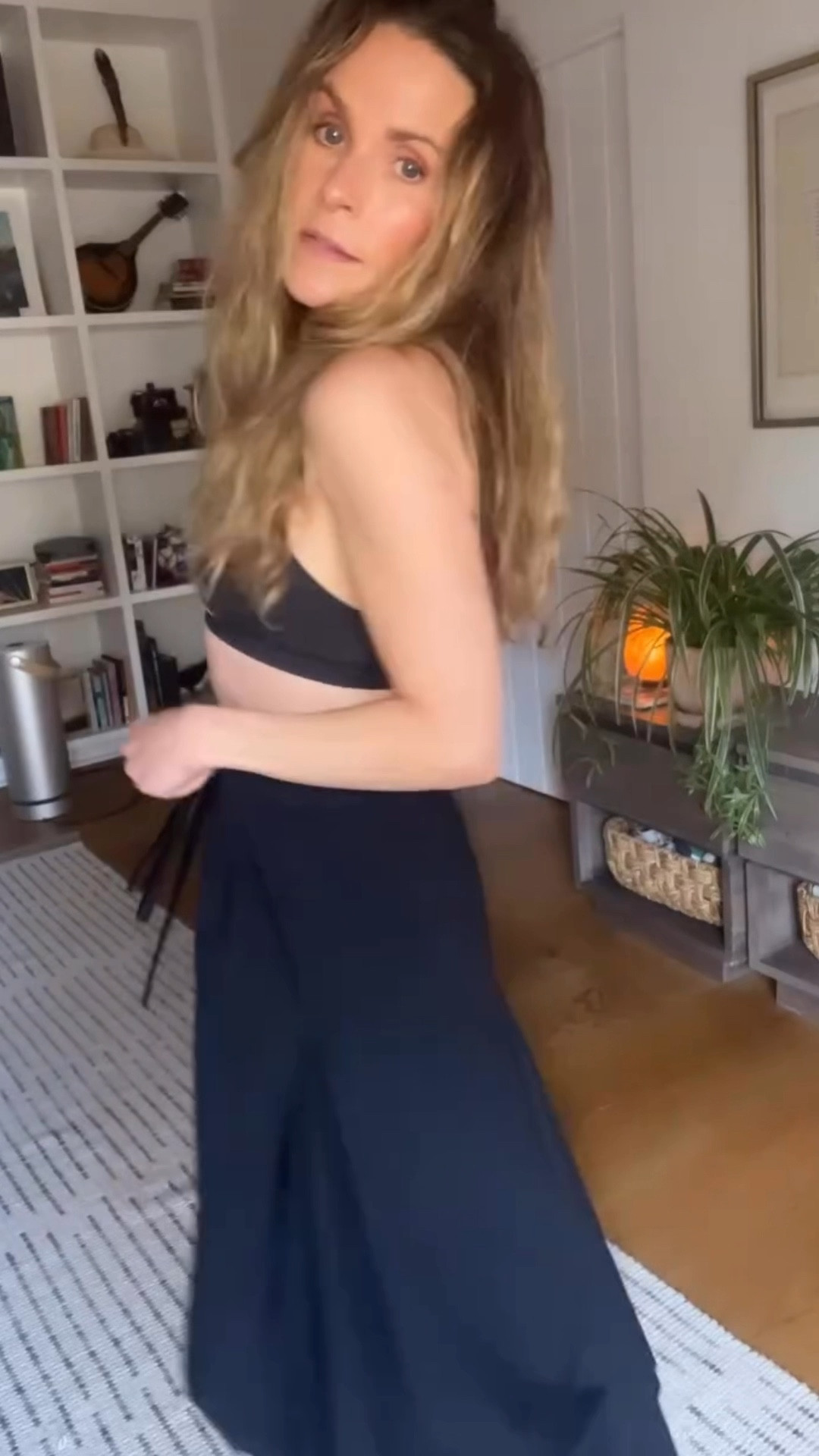 We get dressed so we can feel good and then go out and DO GOOD. 

Let’s get out there and do it!

#LTKStyleTip