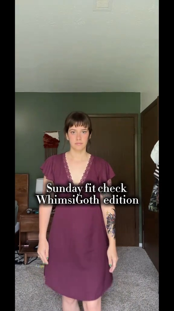 Absolutely love this dress from Old Navy!
Comes in a few different colors! Perfect Whimsigoth dress ! #whimsigoth #oldnavy #fitoftheday #fitcheck


#LTKPetite
