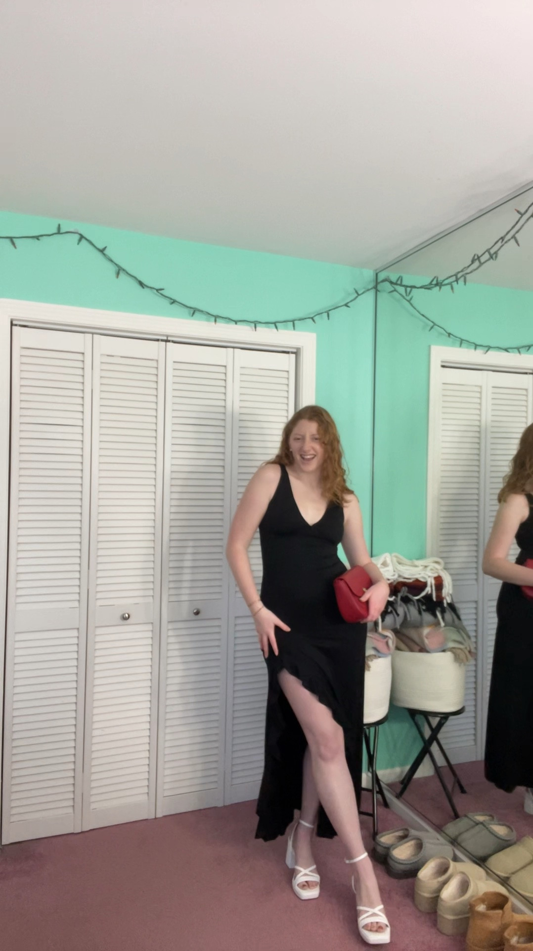 This dress: chef's kiss👩🏽‍🦰 
'durkee20' for 20% off halara 

#LTKMidsize #LTKHoliday #LTKStyleTip