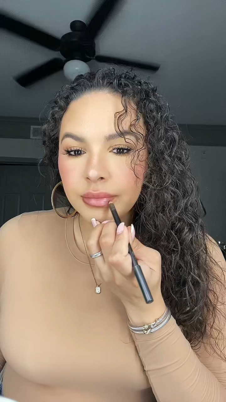 Summer Nude Lip! Can be worn with or without gloss. Carry these 4 products with me everywhere because the combination is endless! 

Nude lipsticks
Nude lipgloss
Pink lipgloss 
Pink lipstick 
Brown lip liner 
Nude brown lip 
Pink brown nude lip 
Best lip liners 
Best lip gloss 
Non sticky lipgloss 
Everyday lip 
Natural Makeup 
Easy Makeup 
Sephora Lipgloss
Mac lip products 
Summer Makeup 

#LTKcurves #LTKunder50 #LTKbeauty