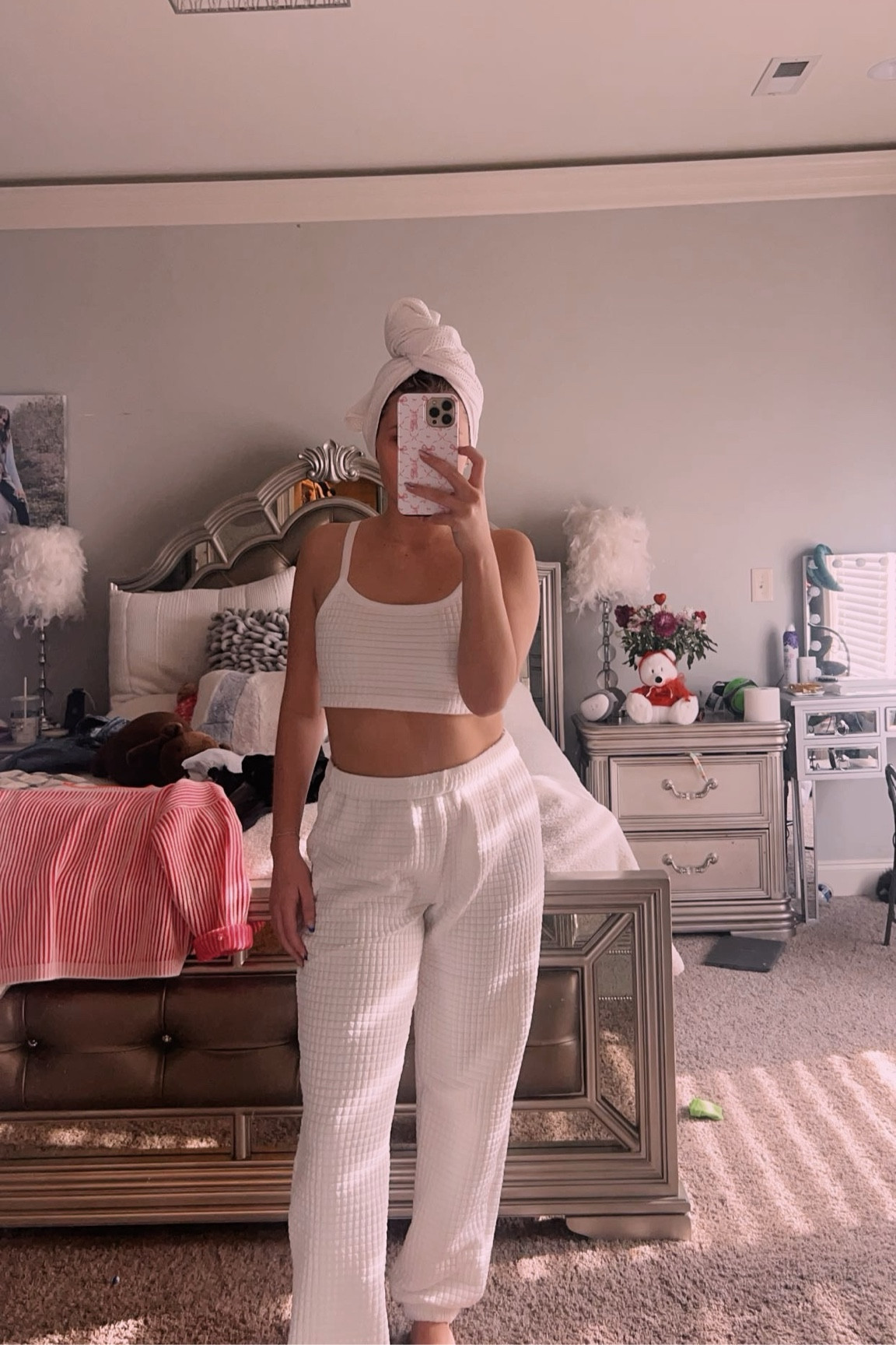 Such a comfy set to dress up and down!🤍

#LTKtravel #LTKstyletip #LTKbeauty