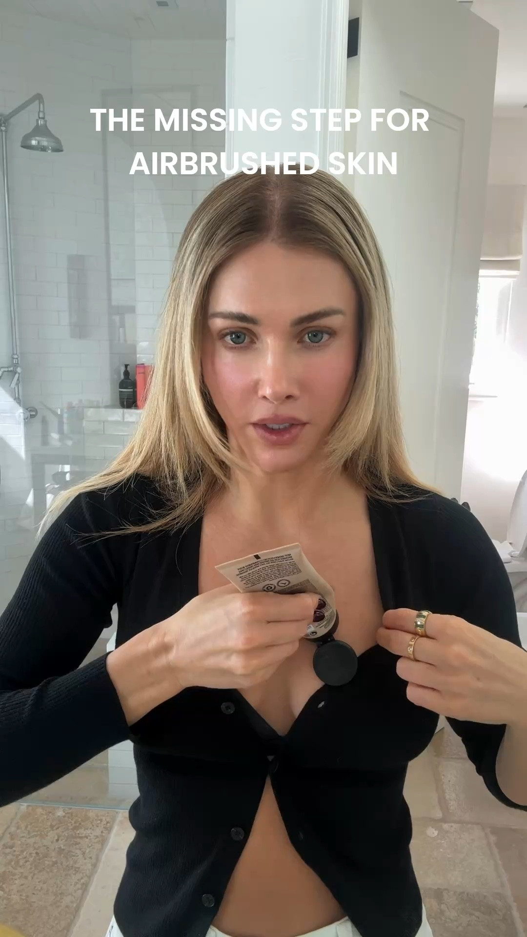 how I get my body to look bronzed and airbrushed 