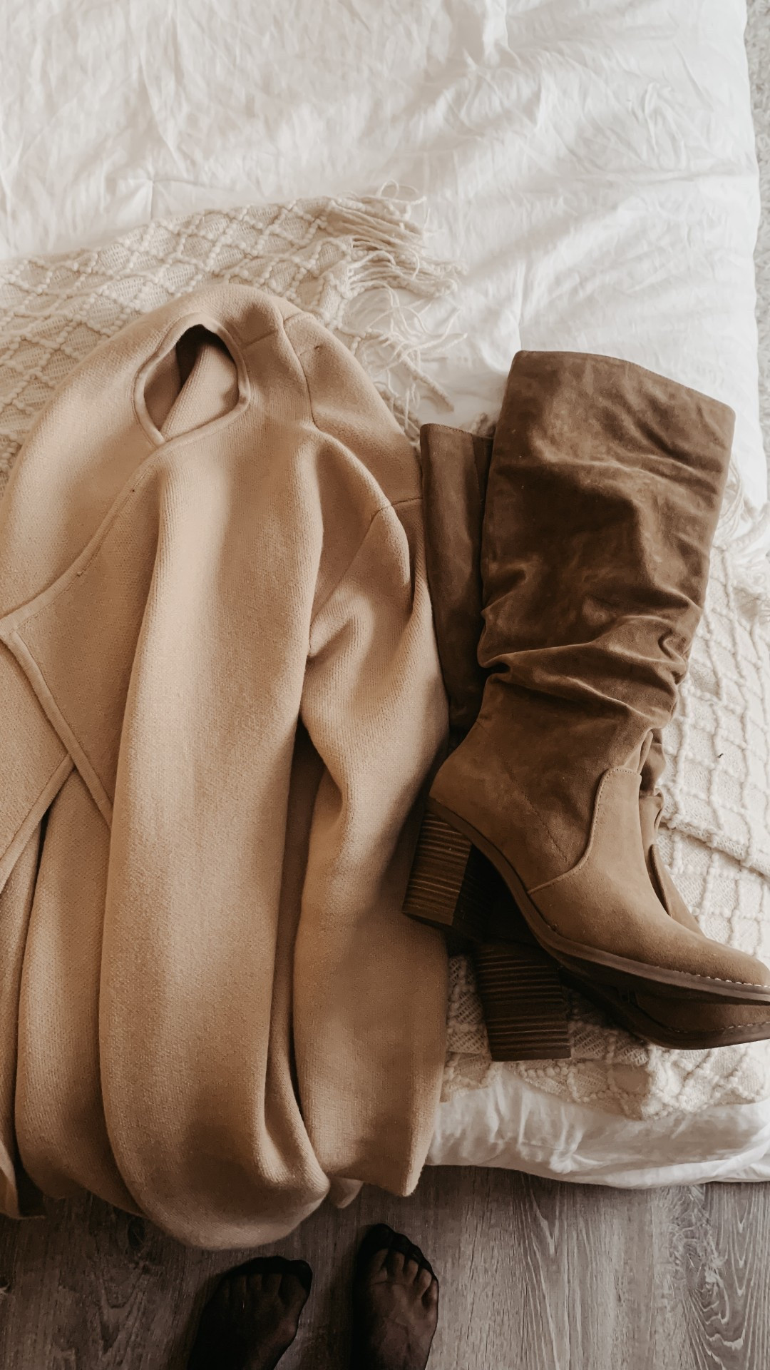 Fall Boots 🤎 
Tan Jacket 
Cozy Style 
Fall Outfit 
Thanksgiving 
November 
Winter Outfit 🤍

#LTKSeasonal #LTKStyleTip #LTKHoliday