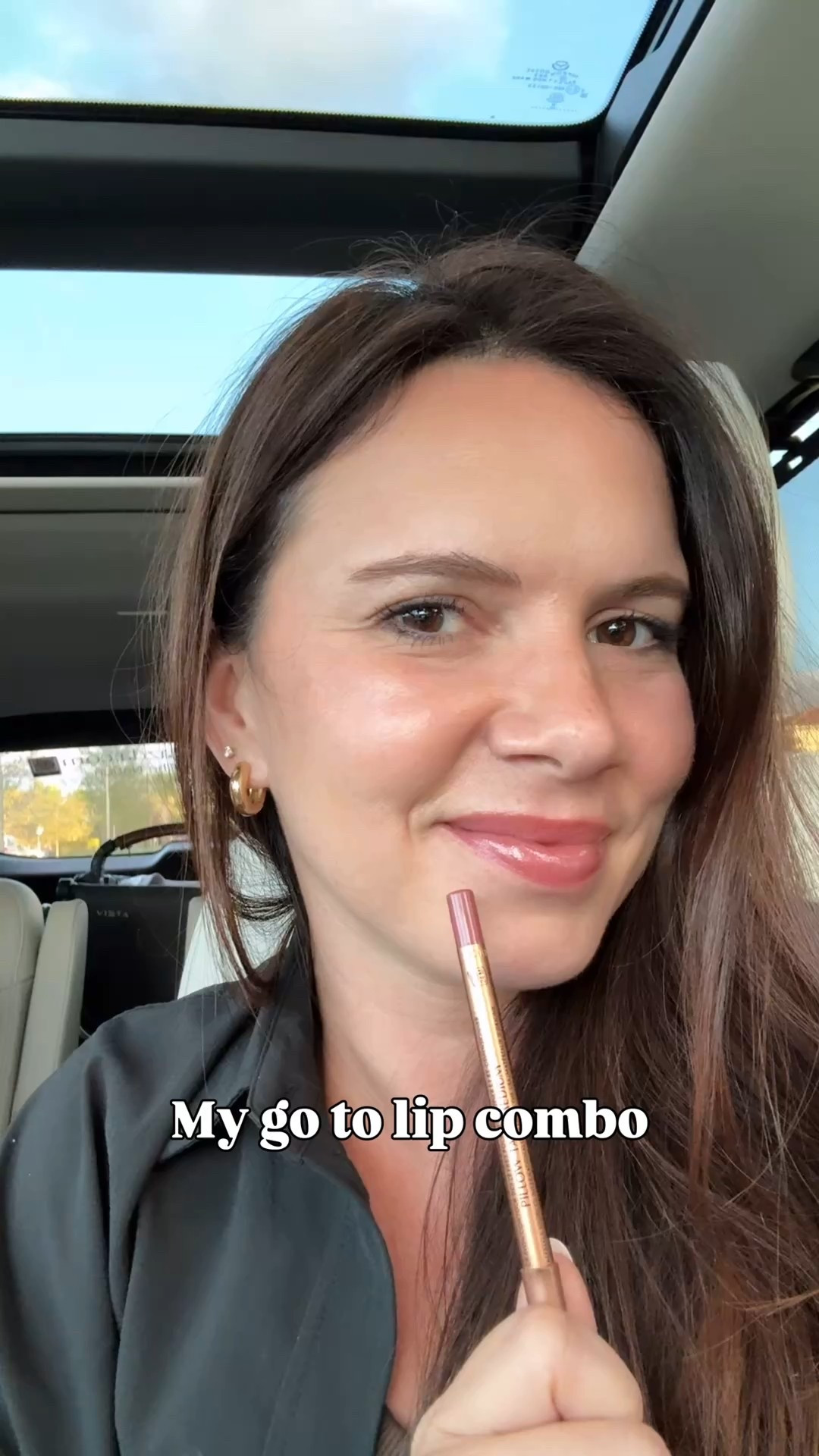 Worn this combo everyday ✨



Lip combo. Makeup. Lipstick.

#LTKmomlife #LTKBeauty