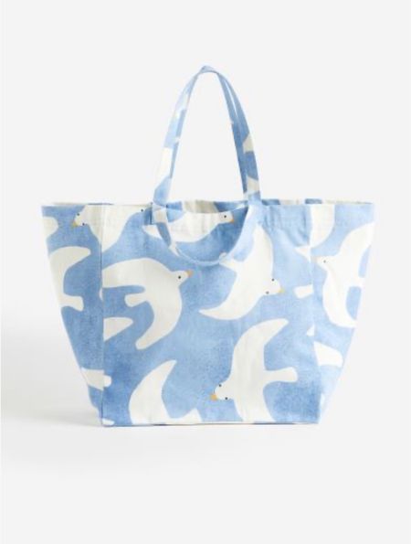 Beach bag from H&M for summer trips to the beach.

#LTKSeasonal #LTKitbag #LTKFind