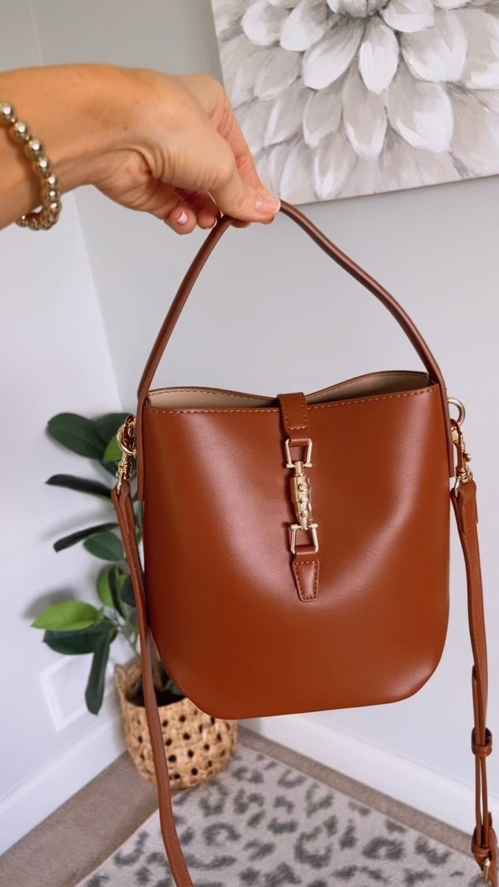 cute, stylish, and super versatile. Wear on shoulder, on arm, or crossbody. Love the bucket style, holds so much!

#LTKootd #LTKdayinmylife #LTKSeasonal