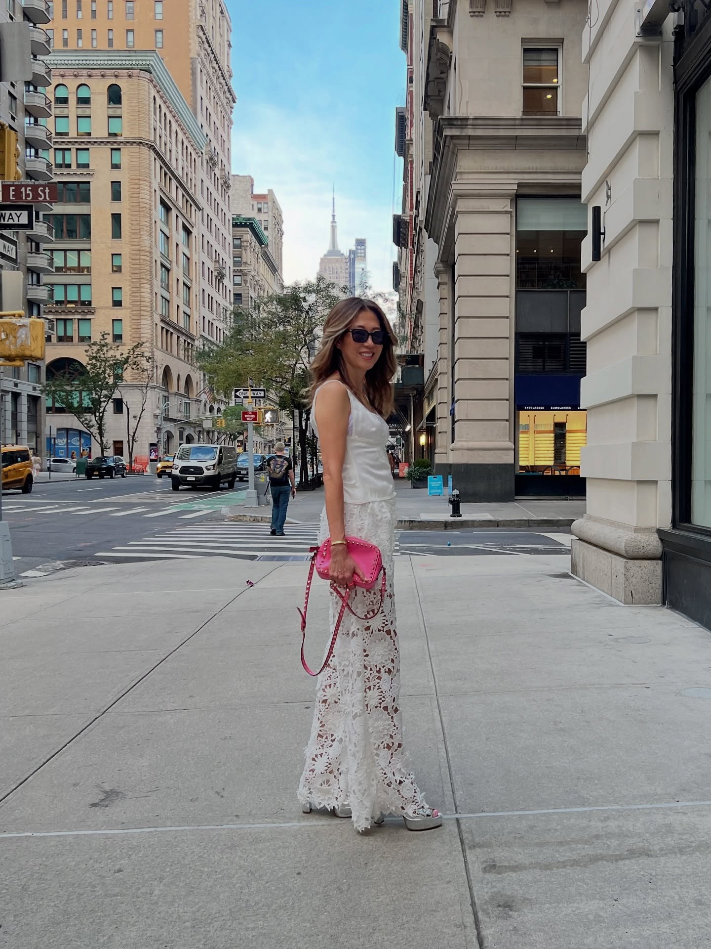 Another look for another day 😎
#nyfw

Top - @vaillantstudio 
Pants - @aknvas 
Jewelry - @lamomebijou 
Sunglasses - @shopcovry 
Bag - @maisonvalentino 

OOTD, outfit details, streetstyle, fashion week, nyc, all white ‘fit, white cami, resort wear, sheer, lace, floral detail