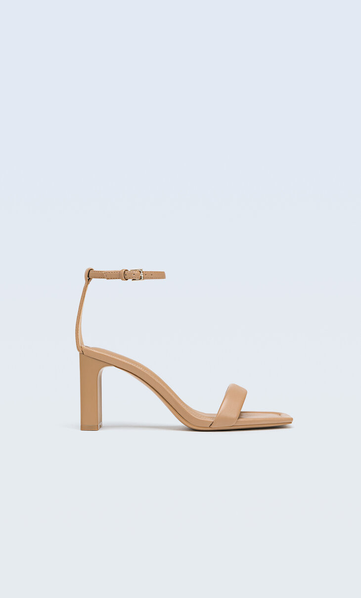 High-heel sandals with padded strap | Stradivarius (UK)