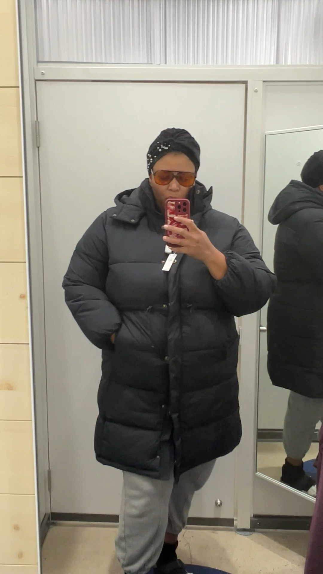The hunt for the perfect everyday coat for fall and winter continues…

Old navy is one of my go to apots so I popped in to see what they had and this 3/4 puffer coat had a lot to offer. I tried on the 2X

#LTKPlusSize #LTKSaleAlert #LTKSeasonal