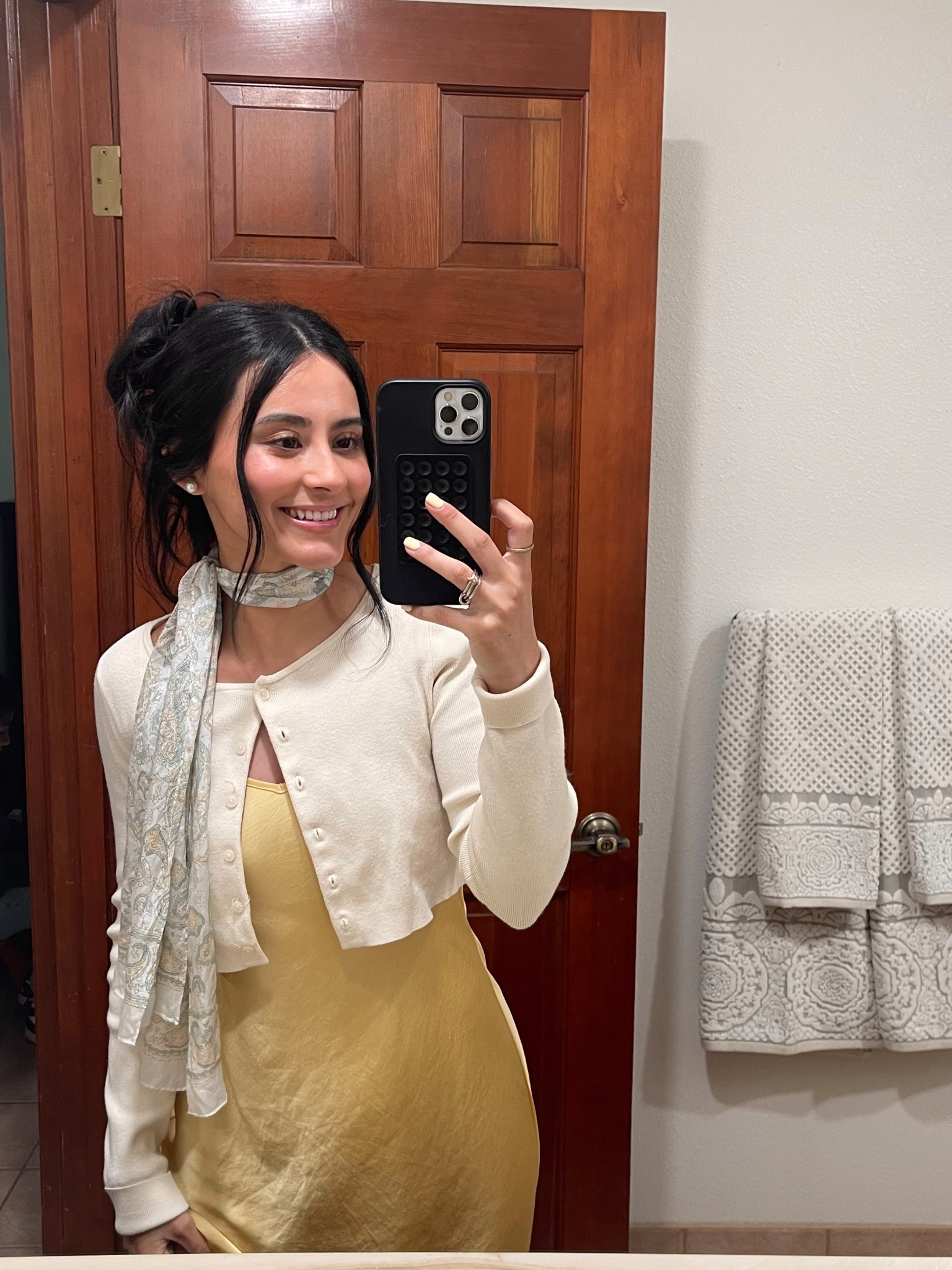 My dress is from aritzia size 2xs but exact color is sold out so I’ll link similar and the cardigan is a xs and scarf is thrifted 🫶🏼

#LTKWedding #LTKStyleTip #LTKPetite