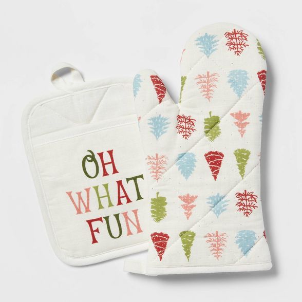 2pc Cotton Oh What Fun Oven Mitt and Pot Holder Set - Threshold™ | Target