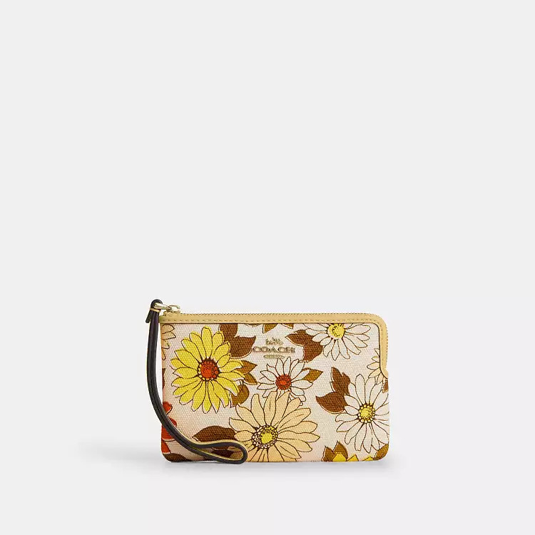 Corner Zip Wristlet | Coach (US)