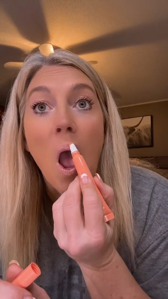 The ultimate "your lips but prettier" staple! 🍑✨ The Clarins Lip Perfector in shade 02 Apricot Shimmer is the perfect milky peach tint for everyday wear. It has a balmy, melting texture that completely bypasses that sticky, heavy feeling traditional glosses have, leaving a gorgeous 3D shimmer finish that reflects light beautifully. Tap the link to grab this viral vanity essential! #LTKbeauty #ClarinsLipPerfector #MilkyPeach #EverydayMakeup #clarins

#LTKgrwm #LTKBeauty #LTKselfcare