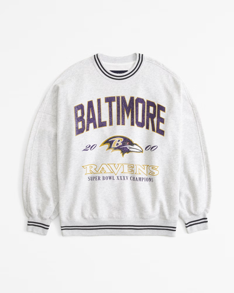 Abercrombie & Fitch Women's Baltimore Ravens Graphic Oversized Sunday Crew in Light Heather Gray - Ravens - Size XXS | Abercrombie & Fitch (US)