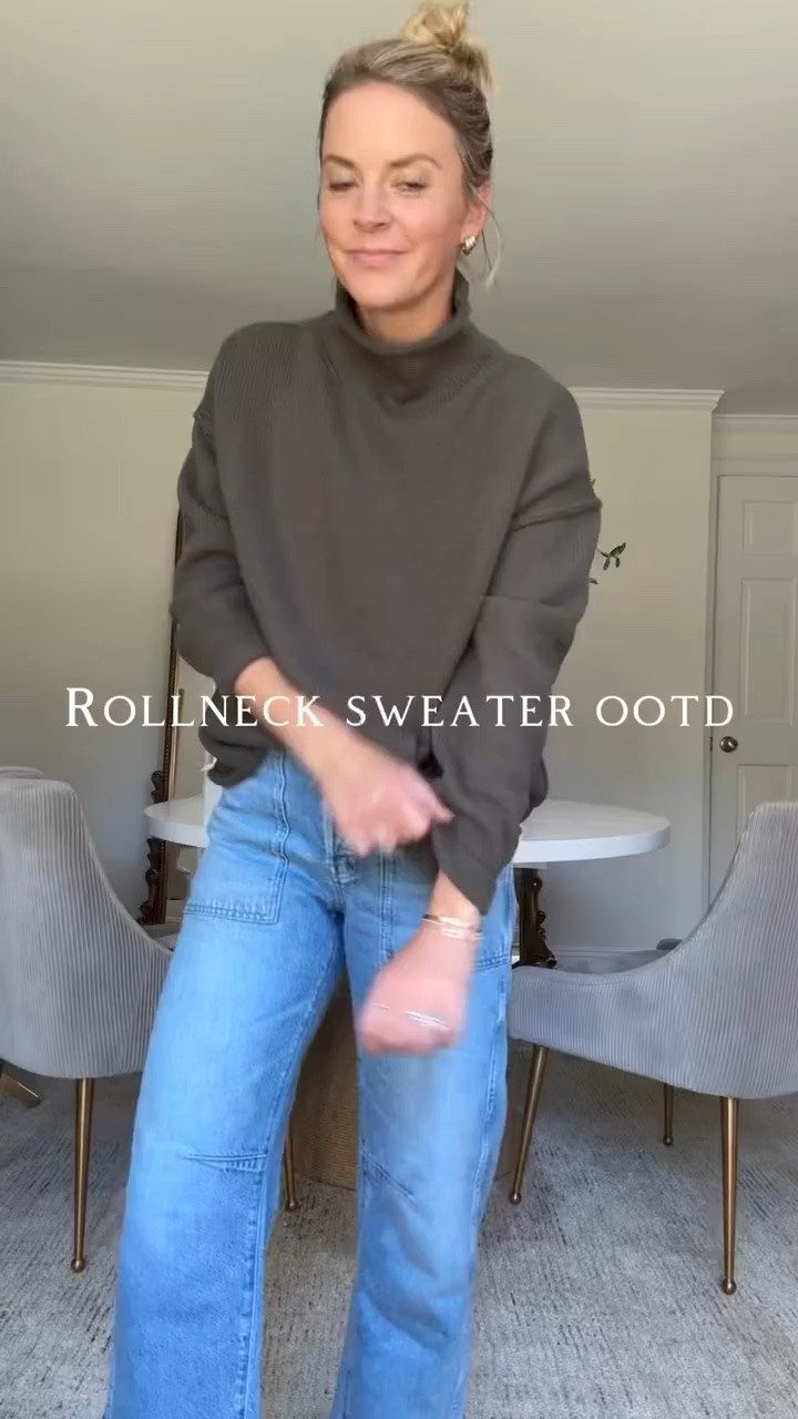 •XS sweater, runs oversized 
•26R jeans, tts, I’m 5’5 (size down If between sizes)