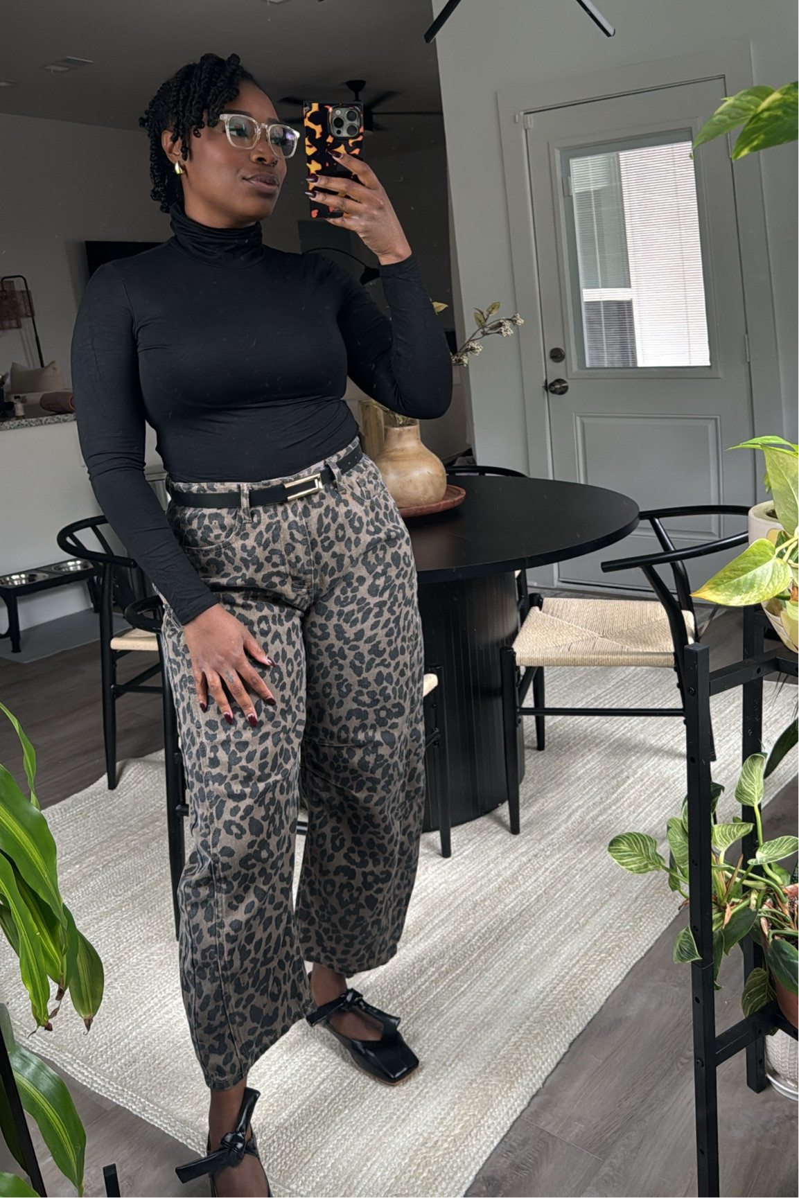 Fall outfit ideas, Thanksgiving outfit ideas 

Barrel jeans, leopard print jeans

#LTKMidsize #LTKWorkwear