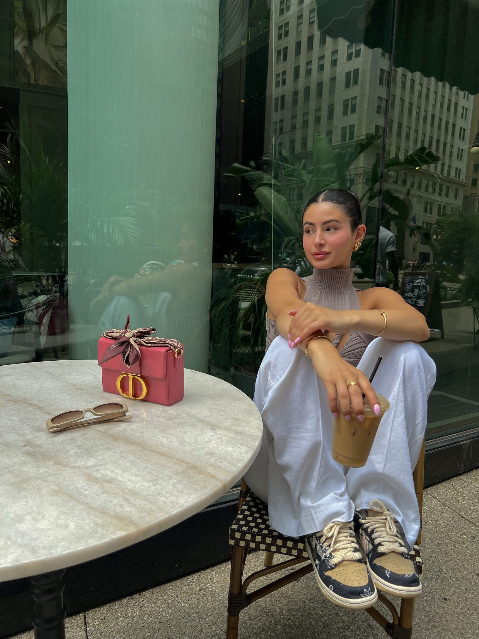 Errands outfit
Top from amazon
Pants meshki
Shoes travis scott nikes
Bag dior
Sunnies dmybydmy


#LTKstyletip #LTKunder100 #LTKSeasonal