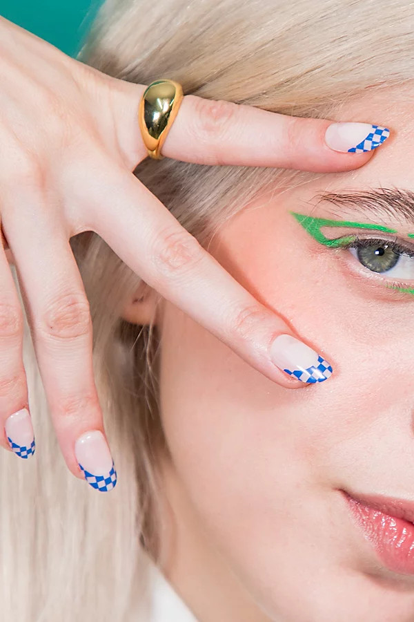 Chillhouse Chill Tips Pop-On Manicure Kit | Urban Outfitters (US and RoW)