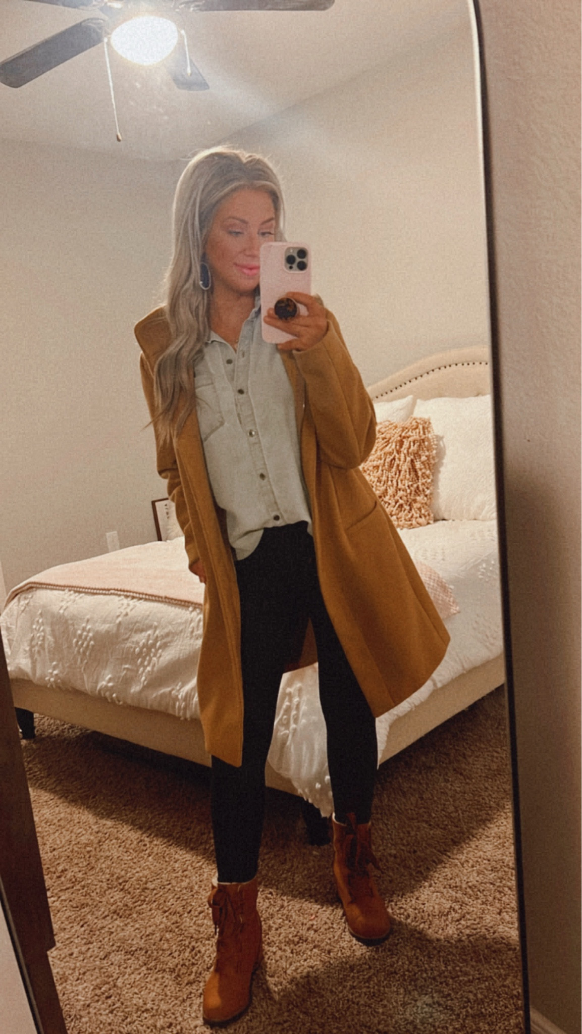 One of my favorite coats, it’s such a staple piece! I paired this with me faux leather leggings and the most comfortable boots I’ve ever owned, my Sorel dupes✨ the boots are out of stock but I’ve linked some that would be adorable! 

#LTKSeasonal #LTKHoliday #LTKGiftGuide