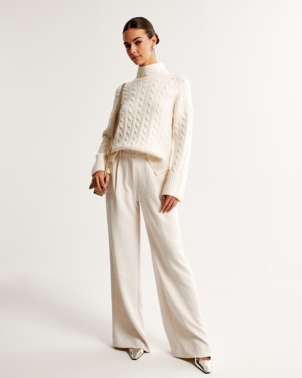 Wedge Turtleneck Sweater | Abercrombie & Fitch (US)