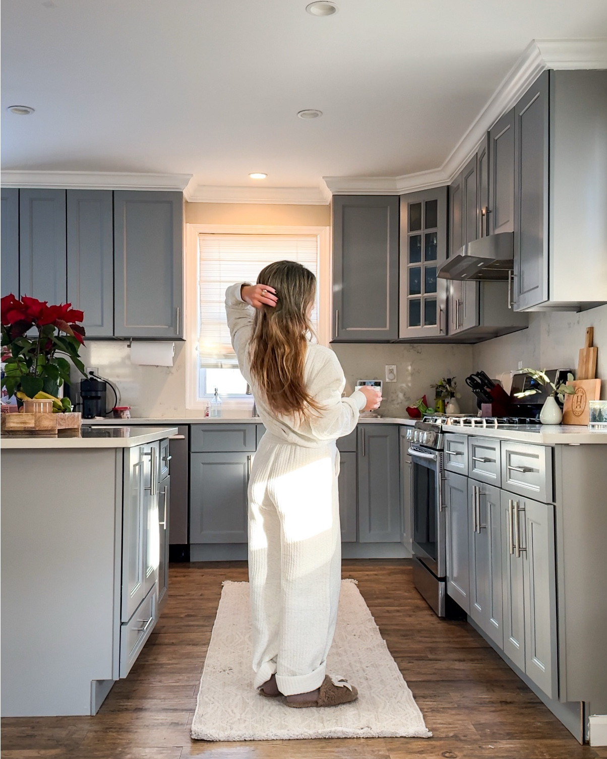 Cozy set @aerie

Top: xs
Bottoms: xs short 
Slippers: 6 

#LTKFindsUnder100 #LTKActive #LTKootd