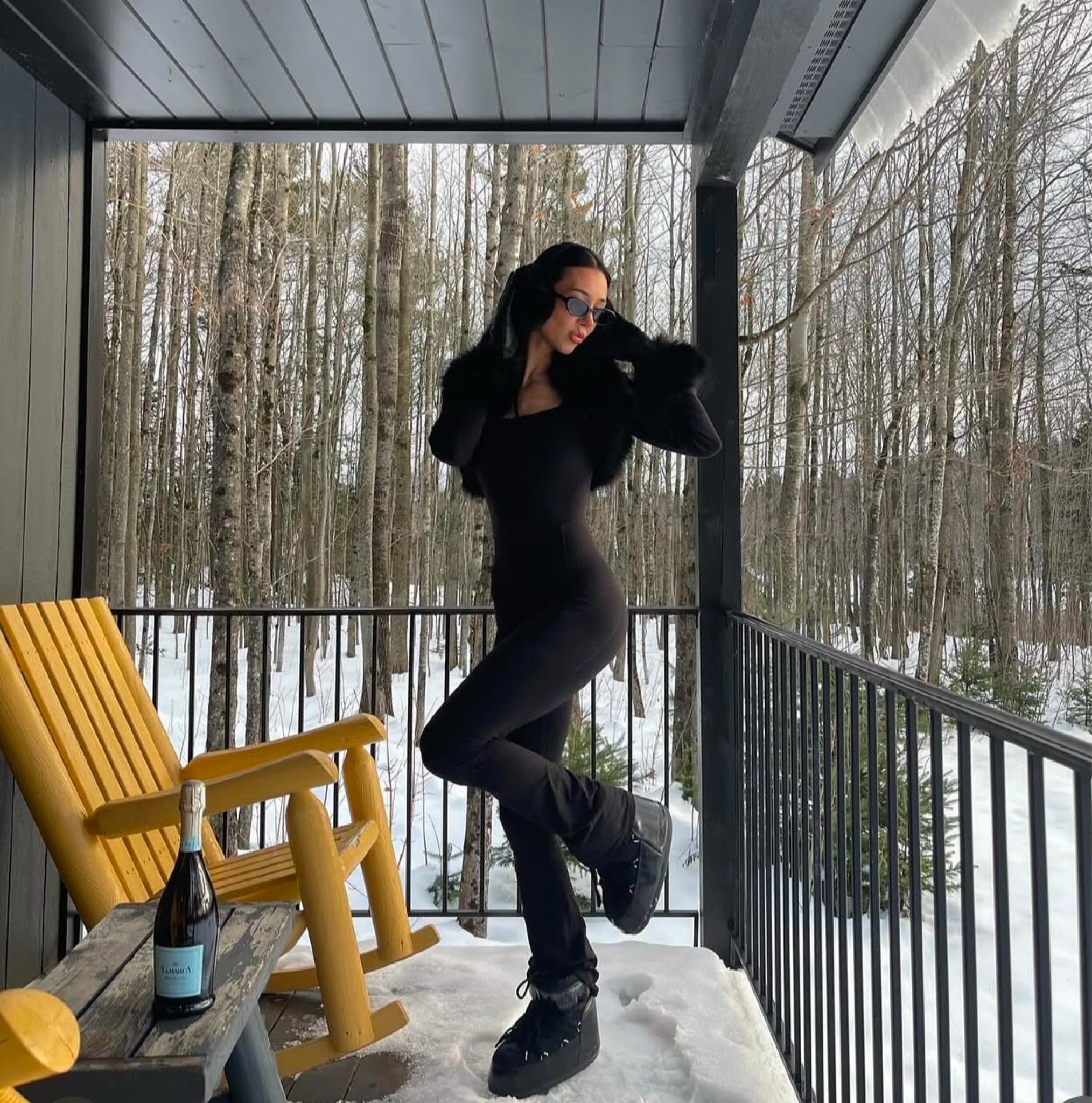 body suit - size small 

this aerie body suit is everything ! I just wish it came in more colors 

#LTKShoeCrush #LTKSeasonal #LTKFitness