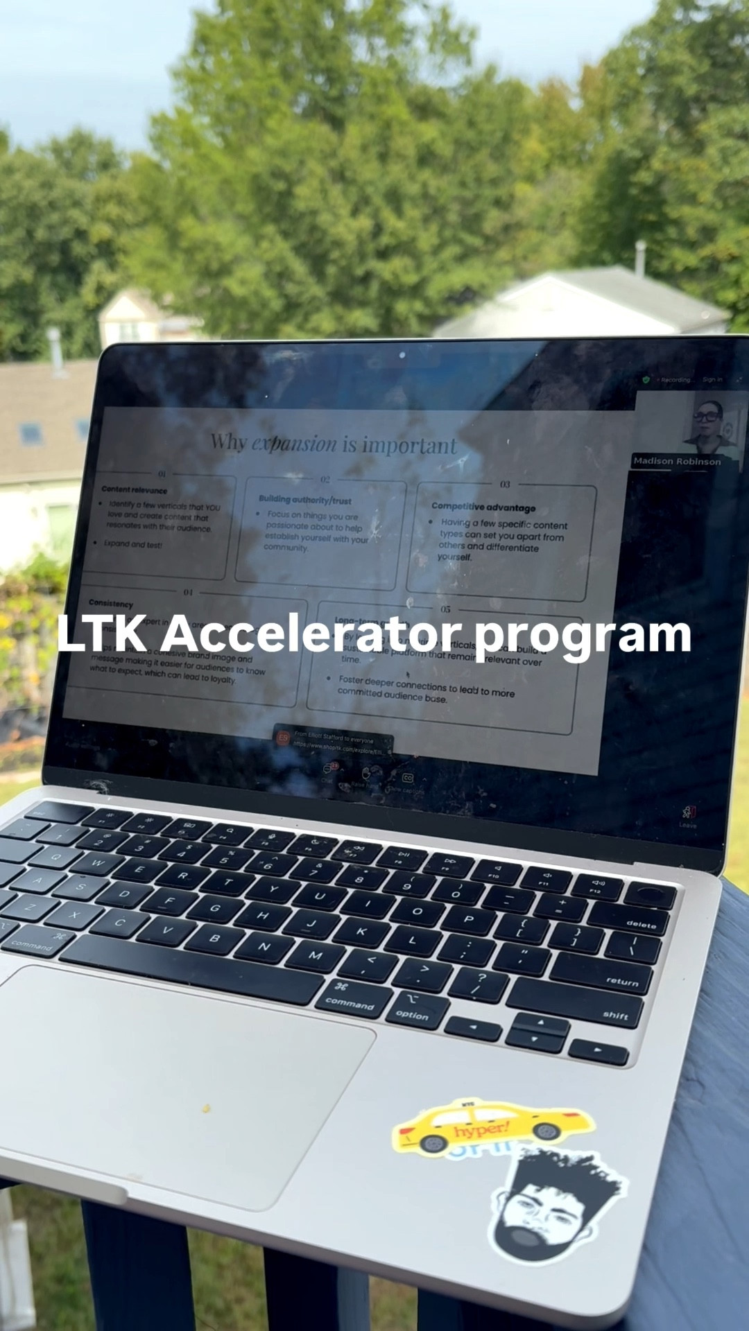 1/4 training complete! 

#LTKU #LTKPetite #LTKActive
