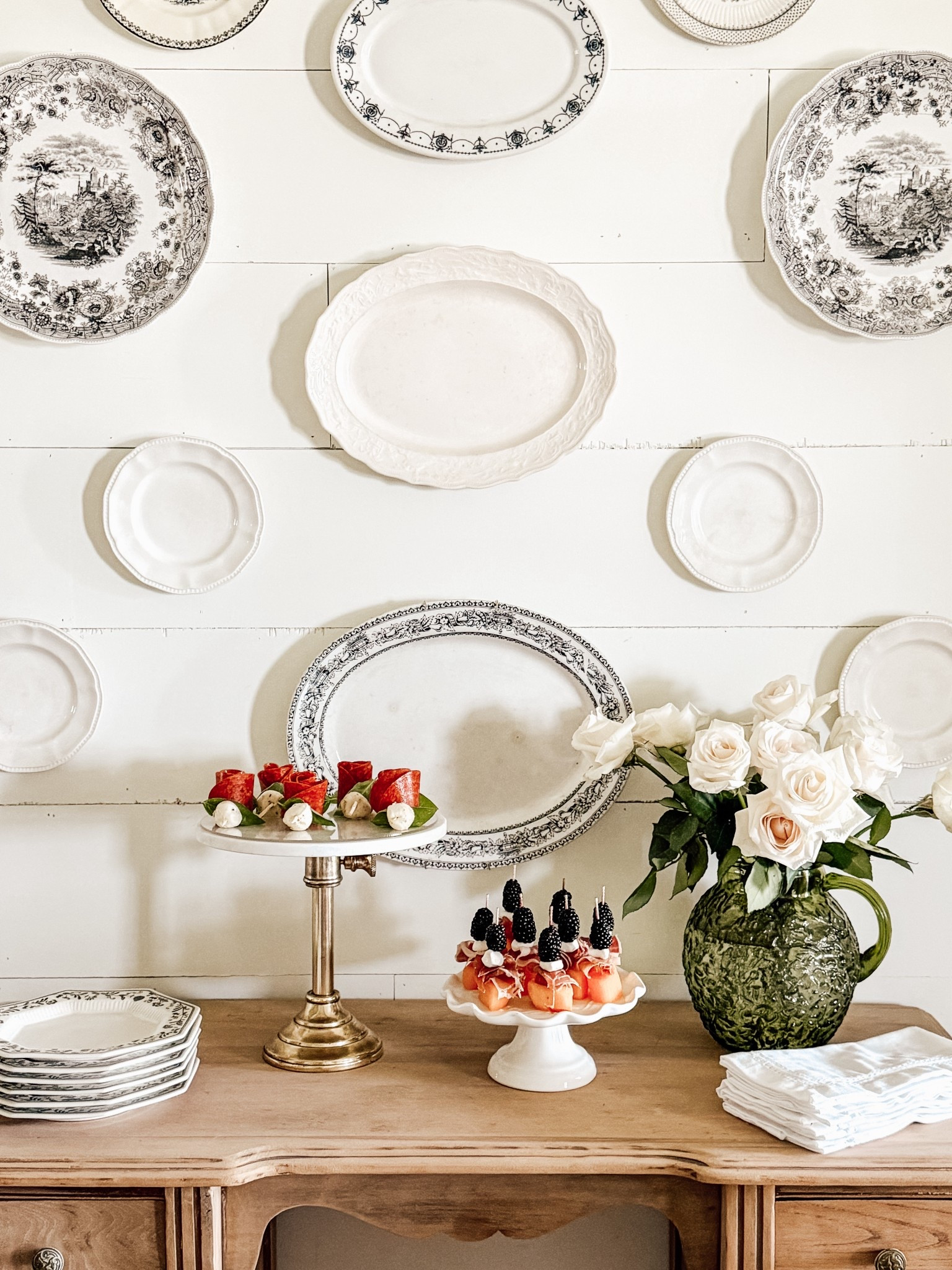 Easy Appetizer Skewers for the WIN! #partyfood #easyappetizers #appetizers

#LTKSeasonal #LTKHome #LTKParties