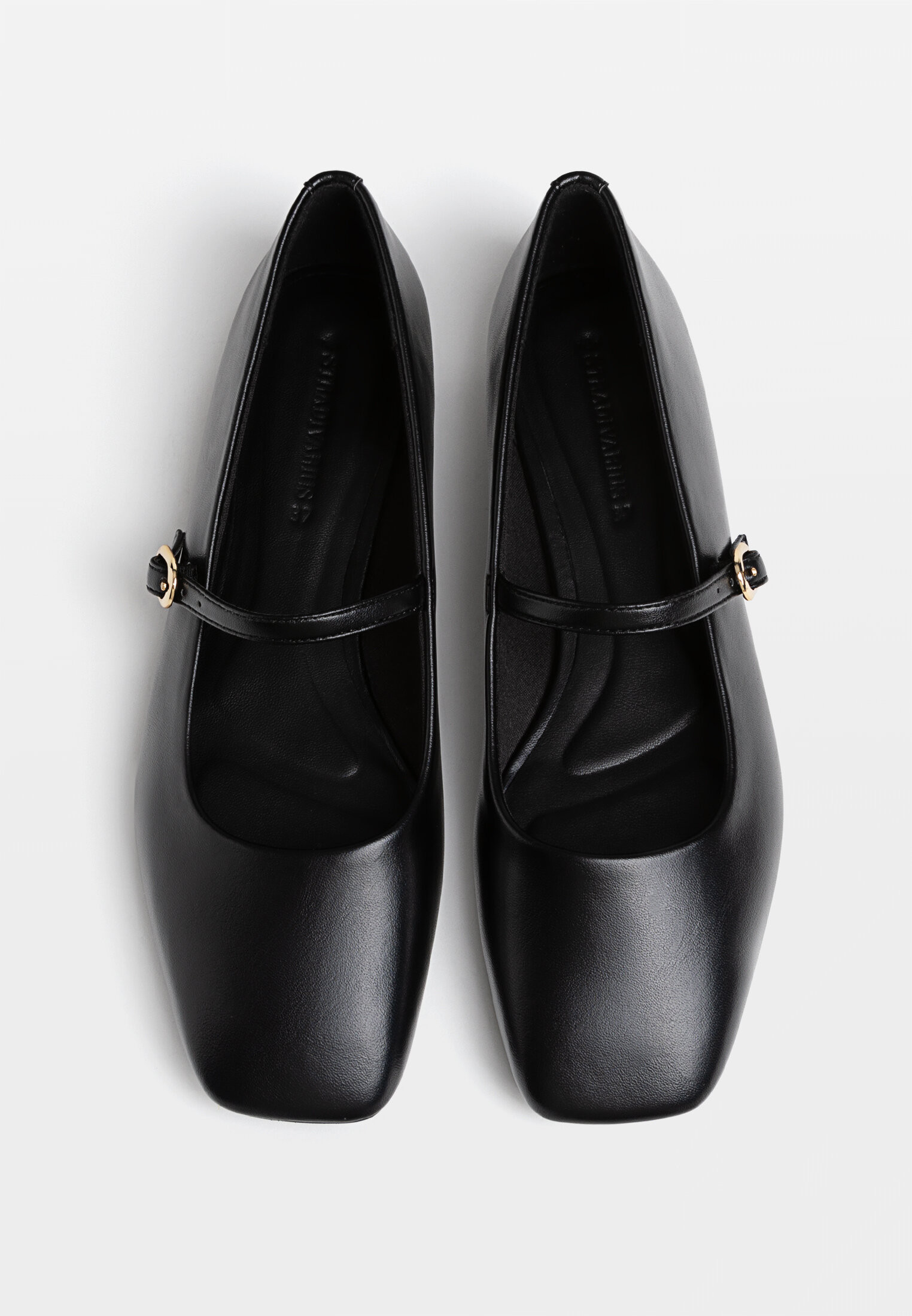 We will let you know when it is available | Stradivarius (UK)