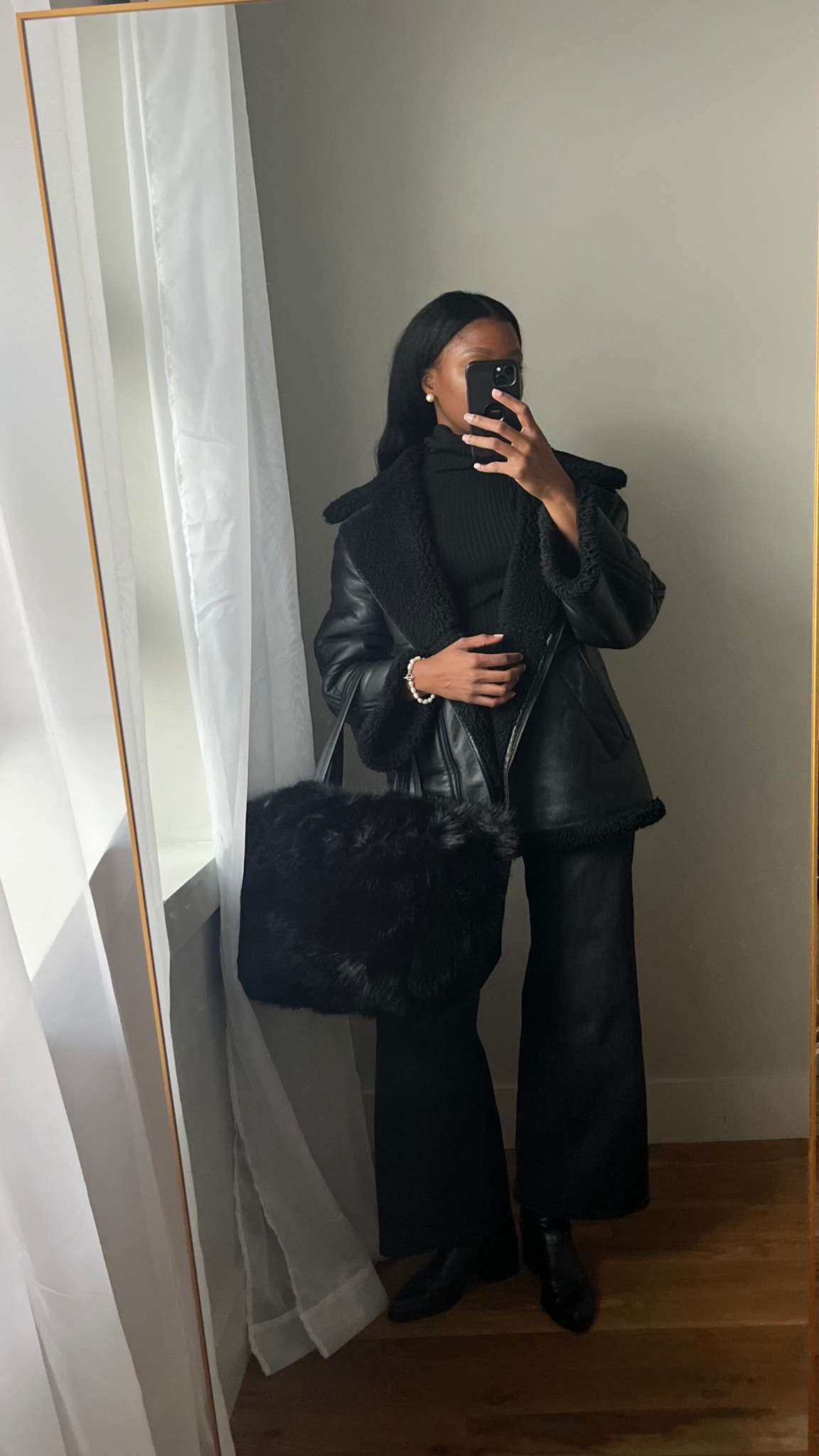 An All Black look

#LTKgrwm #LTKmorningroutine #LTKootd