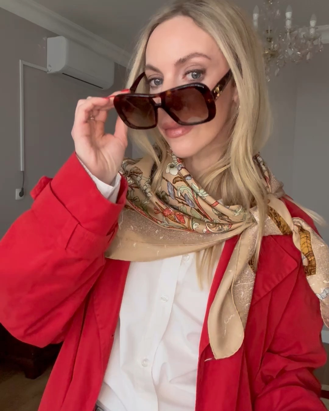 Spring outfits, date night, red trench coat, @levi jeans, silk scarf outfits

#LTKSeasonal #LTKOver40 #LTKWorkwear