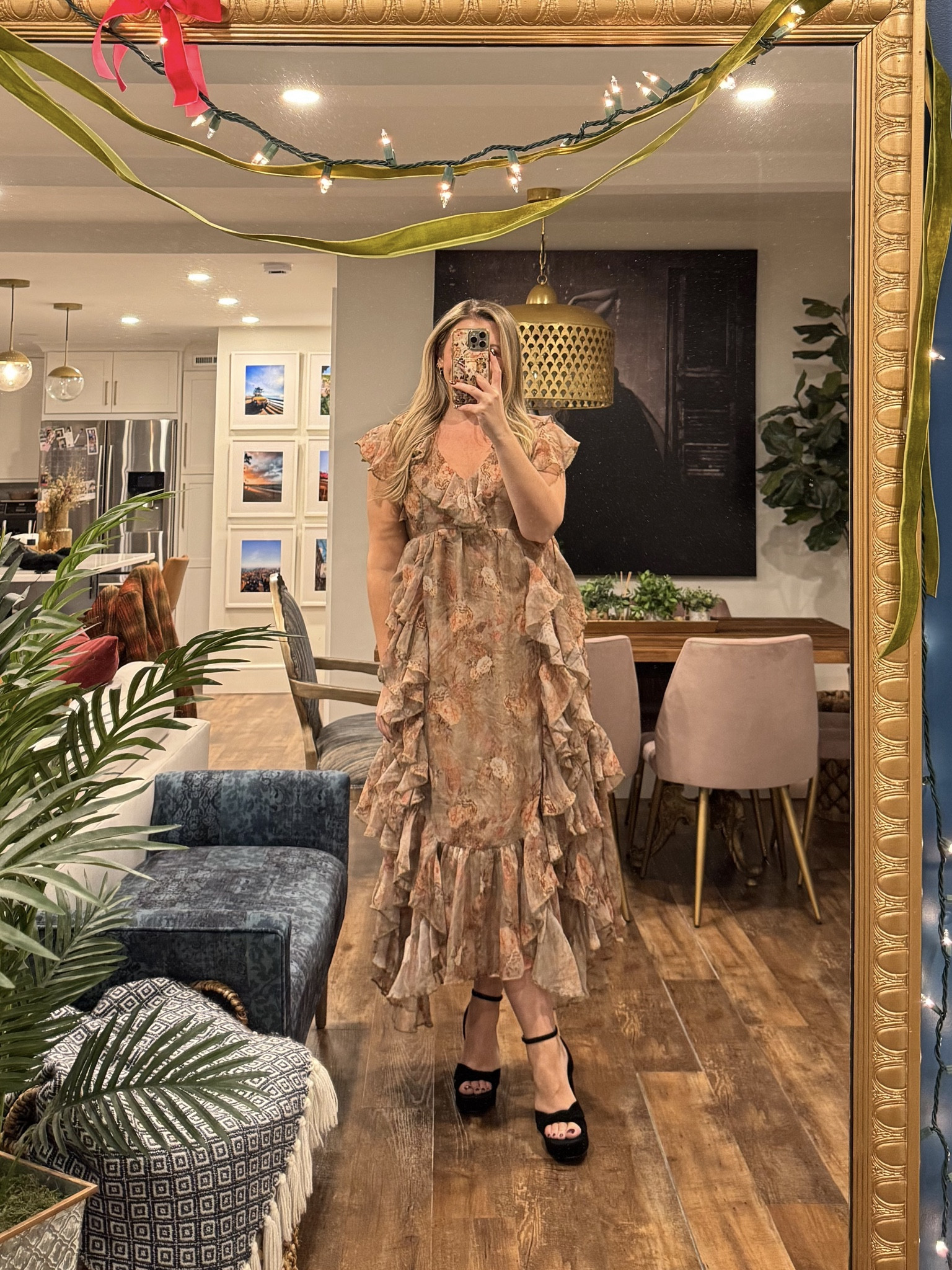 OMG in LOVE with this maxi dress. Perfect as a winter wedding guest dress, fall wedding guest dress. So comfortable and stretchy! I could wear this for hours. Wearing a large. 

 

#LTKHoliday #LTKootd #LTKMidsize