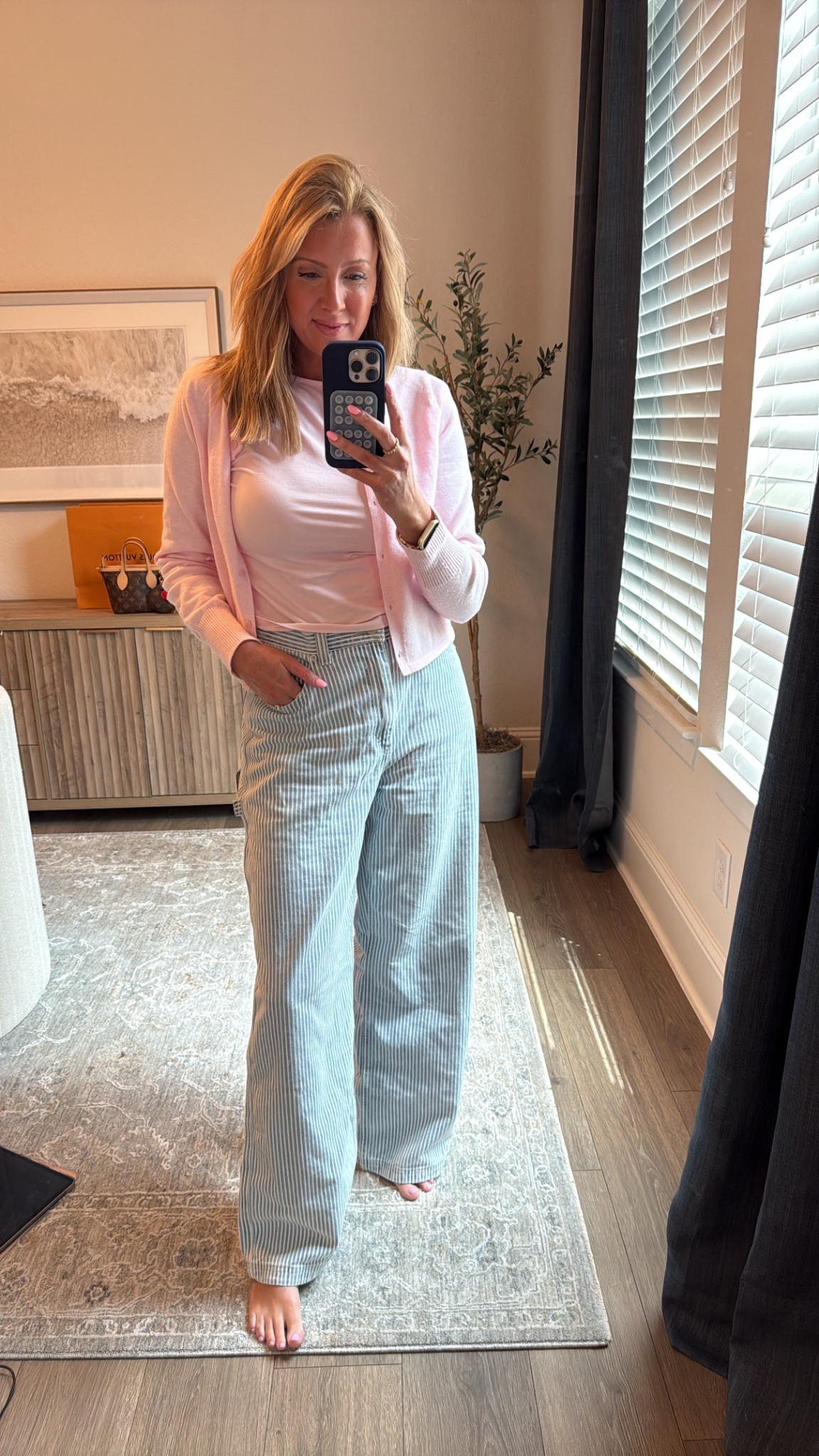 Levi’s jeans. Cardigan and light pink top  

#LTKSaleAlert #LTKFindsUnder100 #LTKFindsUnder50