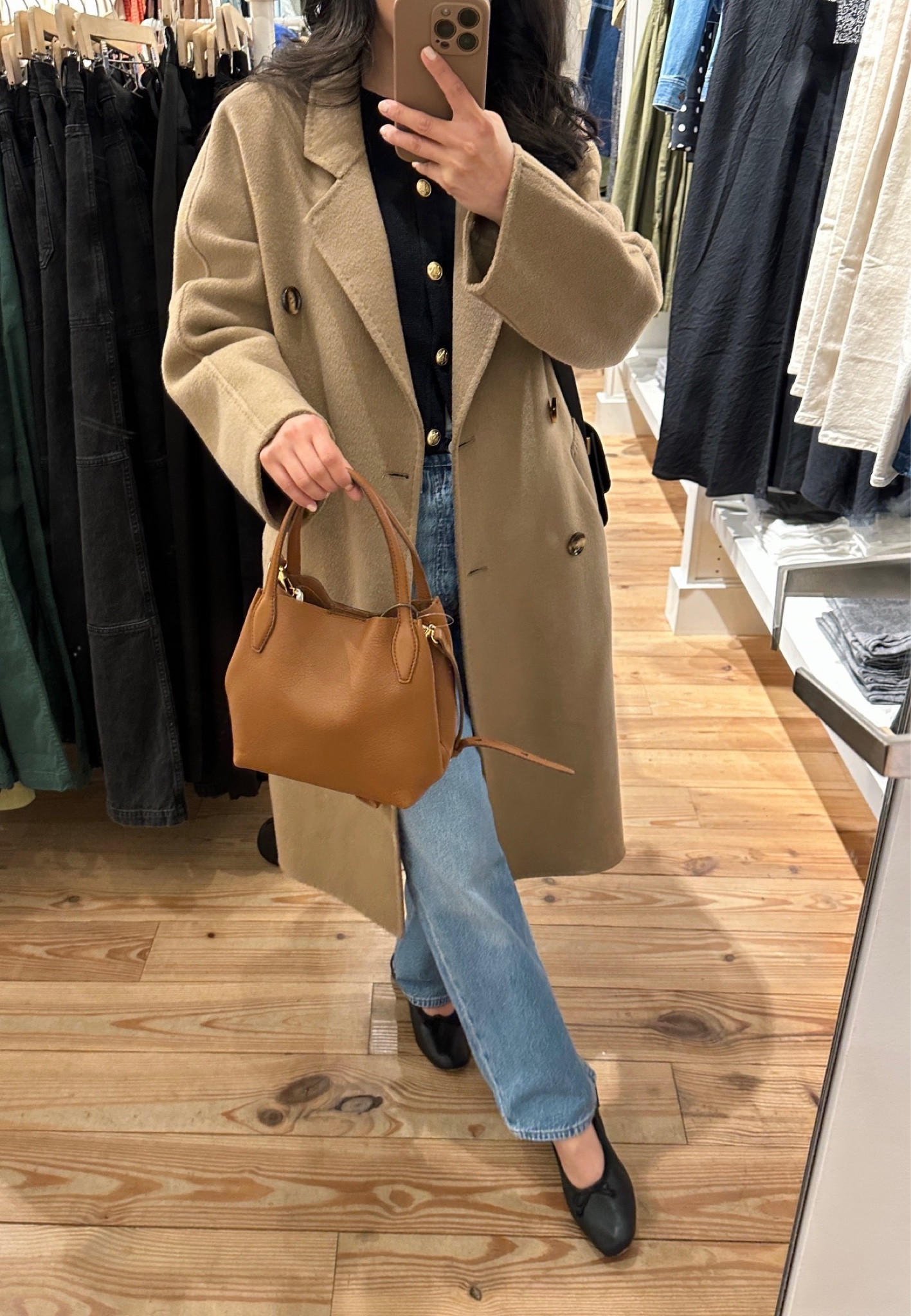 Another Madewell bag that caught my eye. 25% off when you log in to a free Madewell account 

This is a mini size great for petites. Pebbled Leather is soft and the size is easy to carry on the hand or wear with a crossbody strap 



• Levi’s Ribcage jeans in light wash 24x26

• J Crew ballet flats 5

• edited pieces wool coat not available 


#LTKsalealert