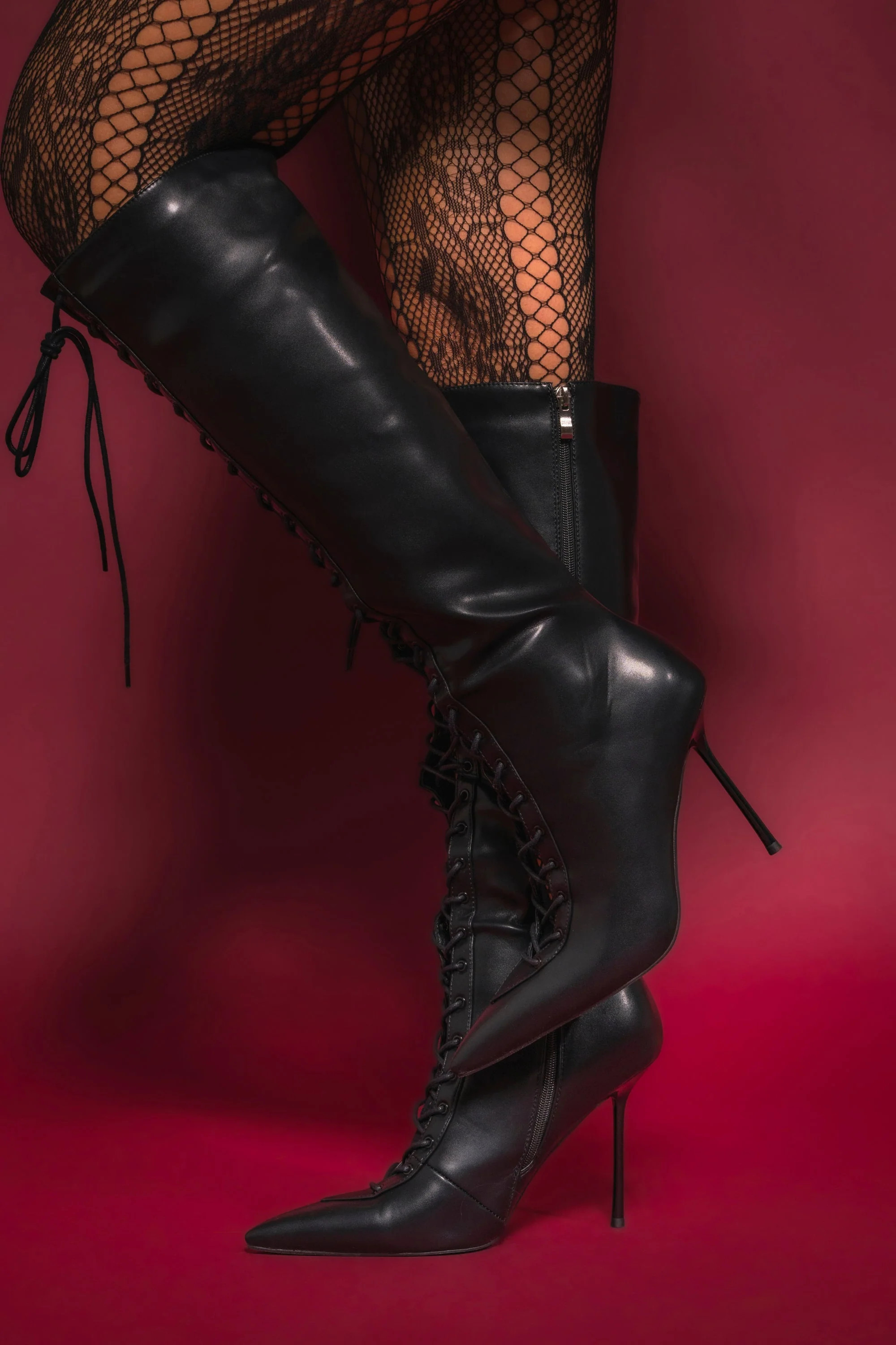 AKIRA Azalea Wang Buchanan Lace Up Boot | Black | Size 9 | AKIRA