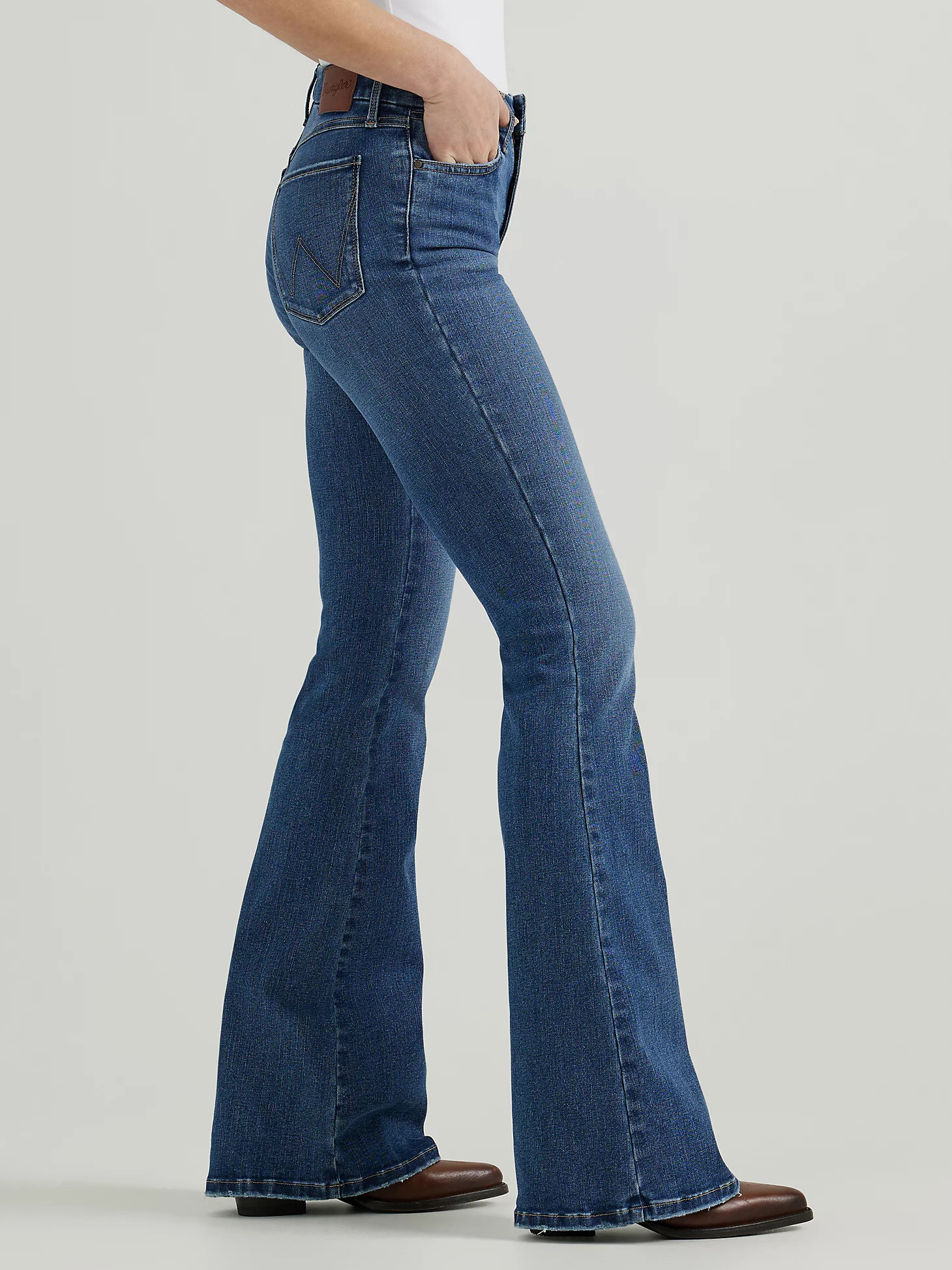 Women's Wrangler Bespoke High Rise Flare Jean | Wrangler
