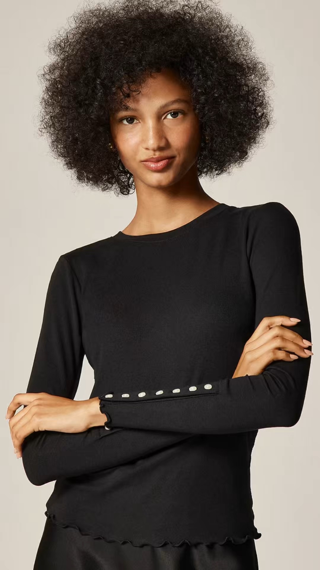 Autumn vibes and comfort in this stylish top.
Refined rib long-sleeve T-shirt with button cuffs. SALE

#LTKSeasonal #LTKSaleAlert #LTKStyleTip