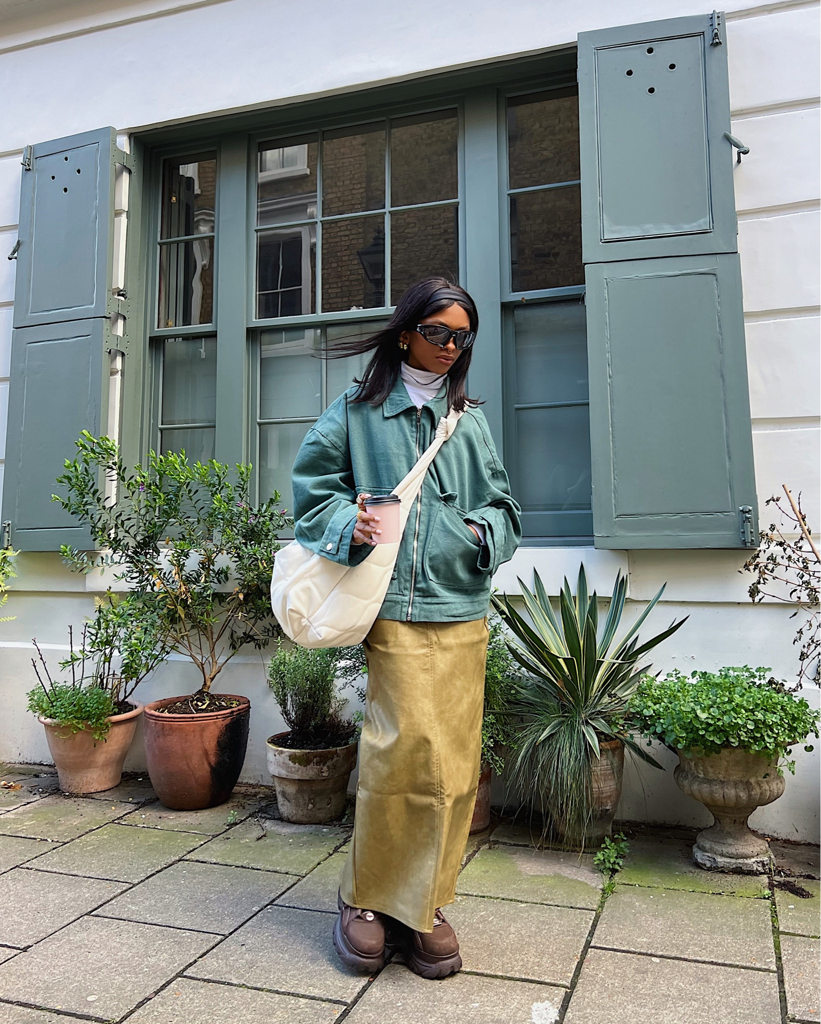 Shades of green cargo jacket maxi leather skirt oversized slouch bag

#LTKfindsunder50 #LTKeurope #LTKSpringSale