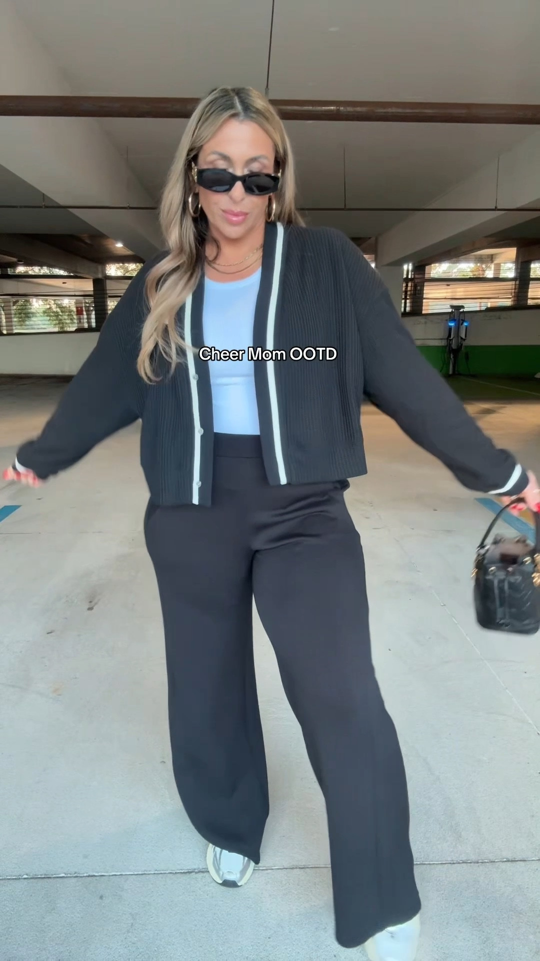 Midsize OOTD

spanx track pants L Long 
Nike cardigan XL

#LTKMidsize #LTKootd #LTKOver40