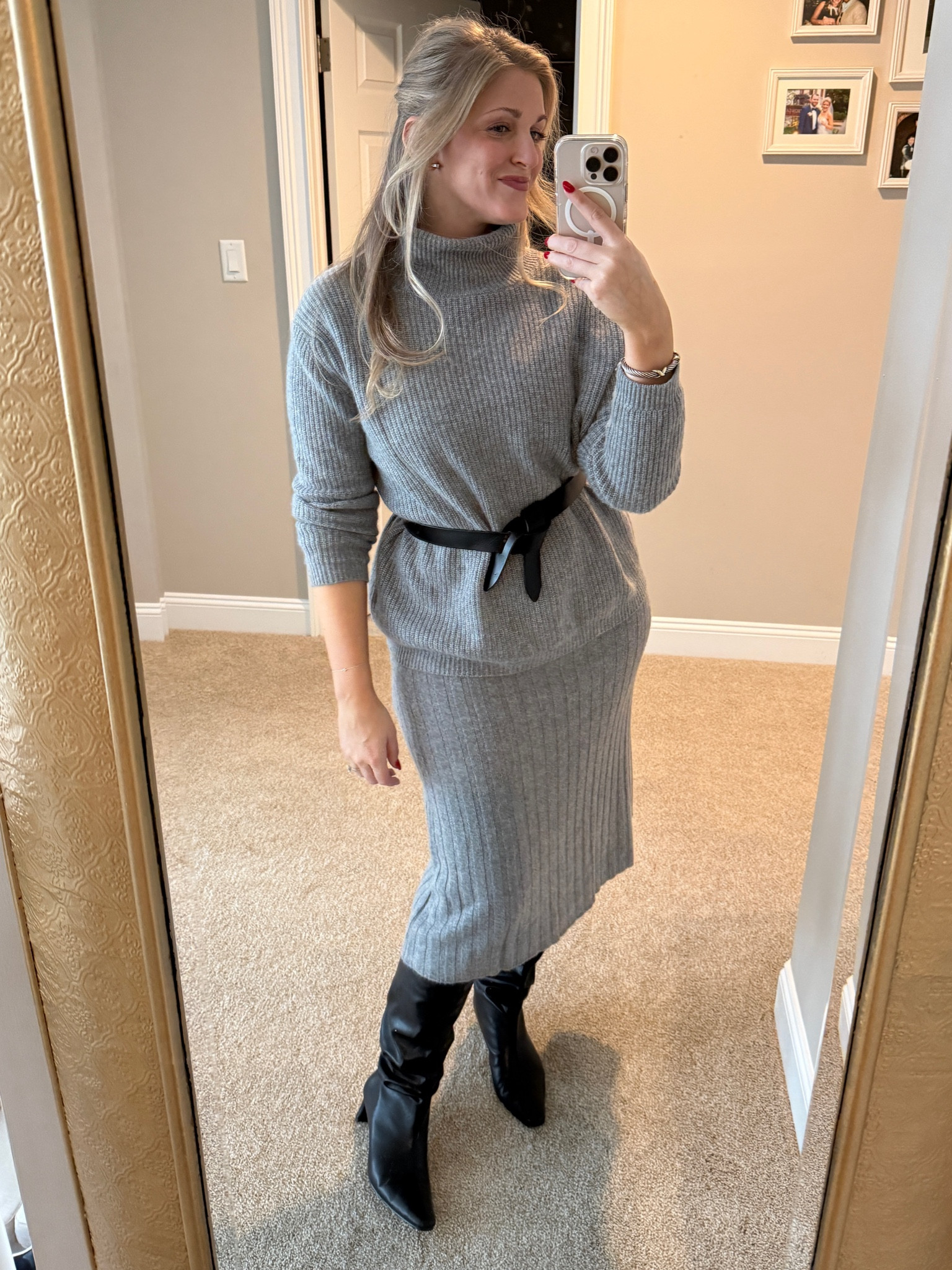 Cashmere Christmas 

#LTKHoliday #LTKSeasonal #LTKSaleAlert