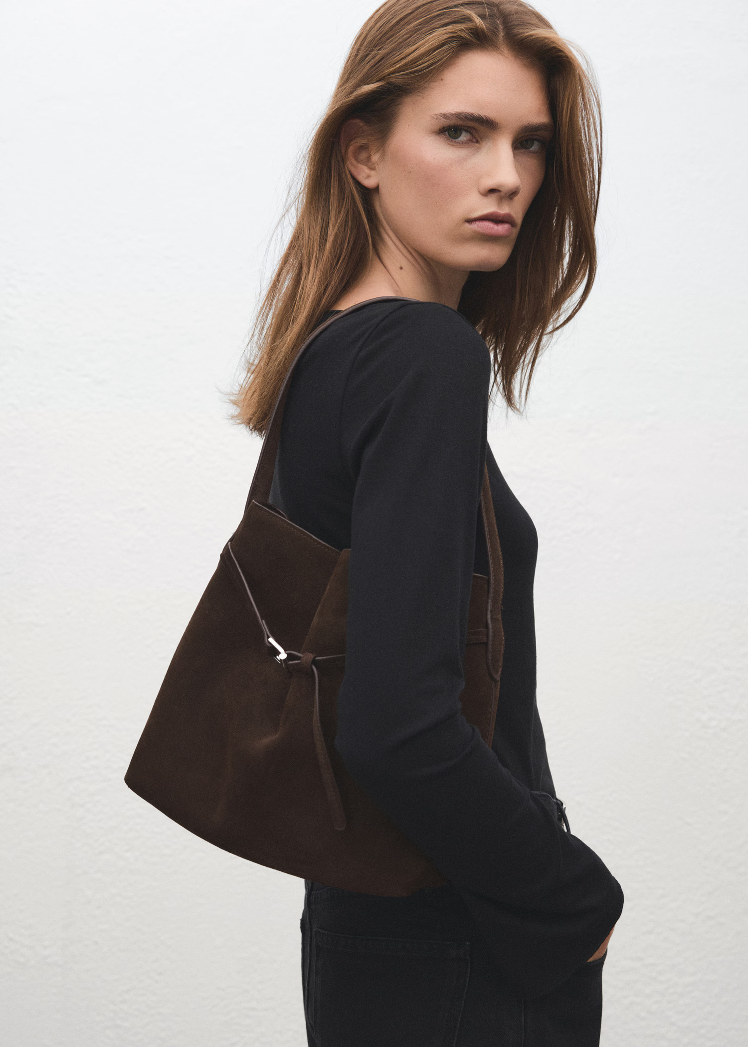 Suede bucket bag with buckle | MANGO (UK)