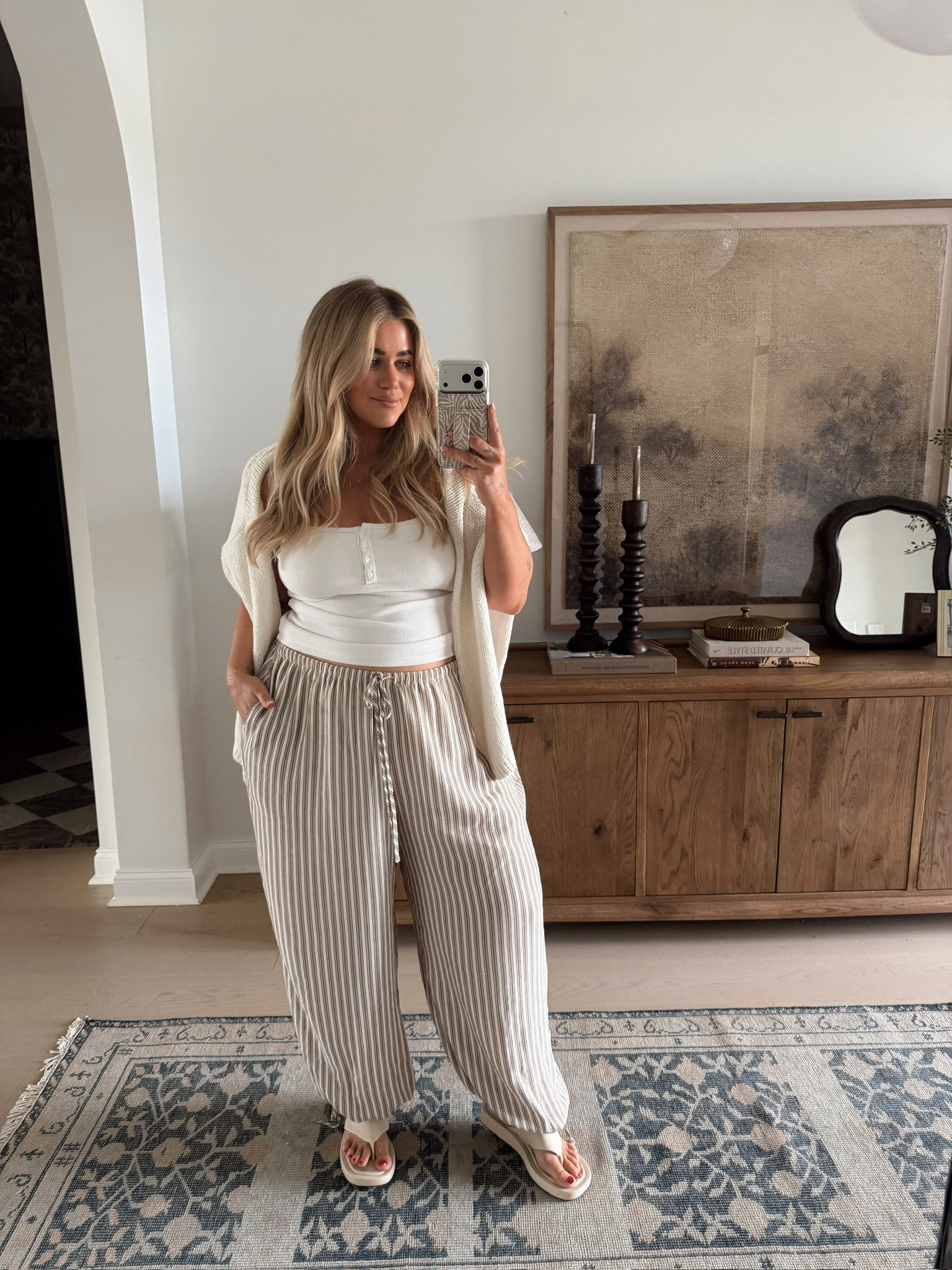 Code AFKELSEYB🤎 @abercrombie  I wear an XL in these pants

#LTKSaleAlert #LTKMidsize