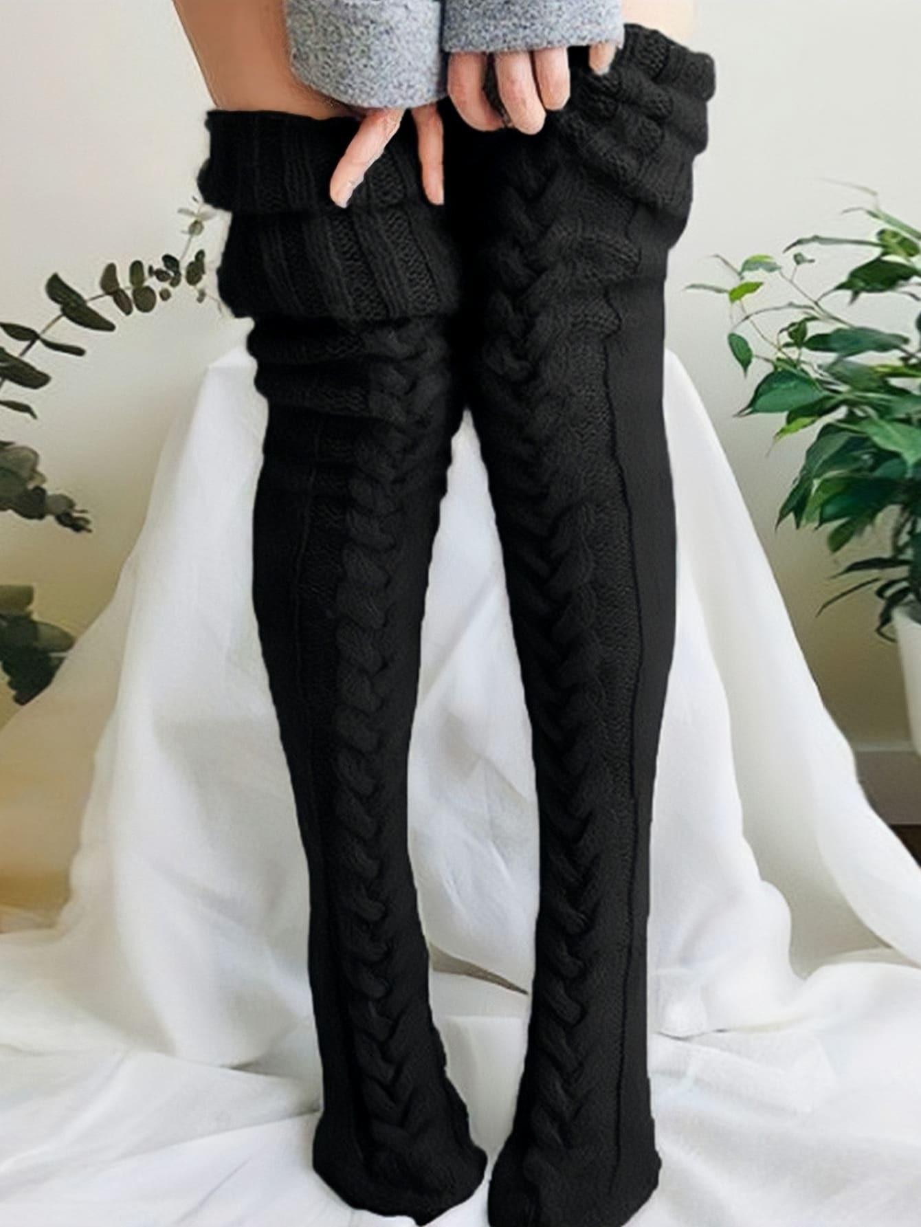 1pair Woolen Warm Foot Covering In Solid Color, Over-the-knee, Thick Women's Socks, For Autumn An... | SHEIN