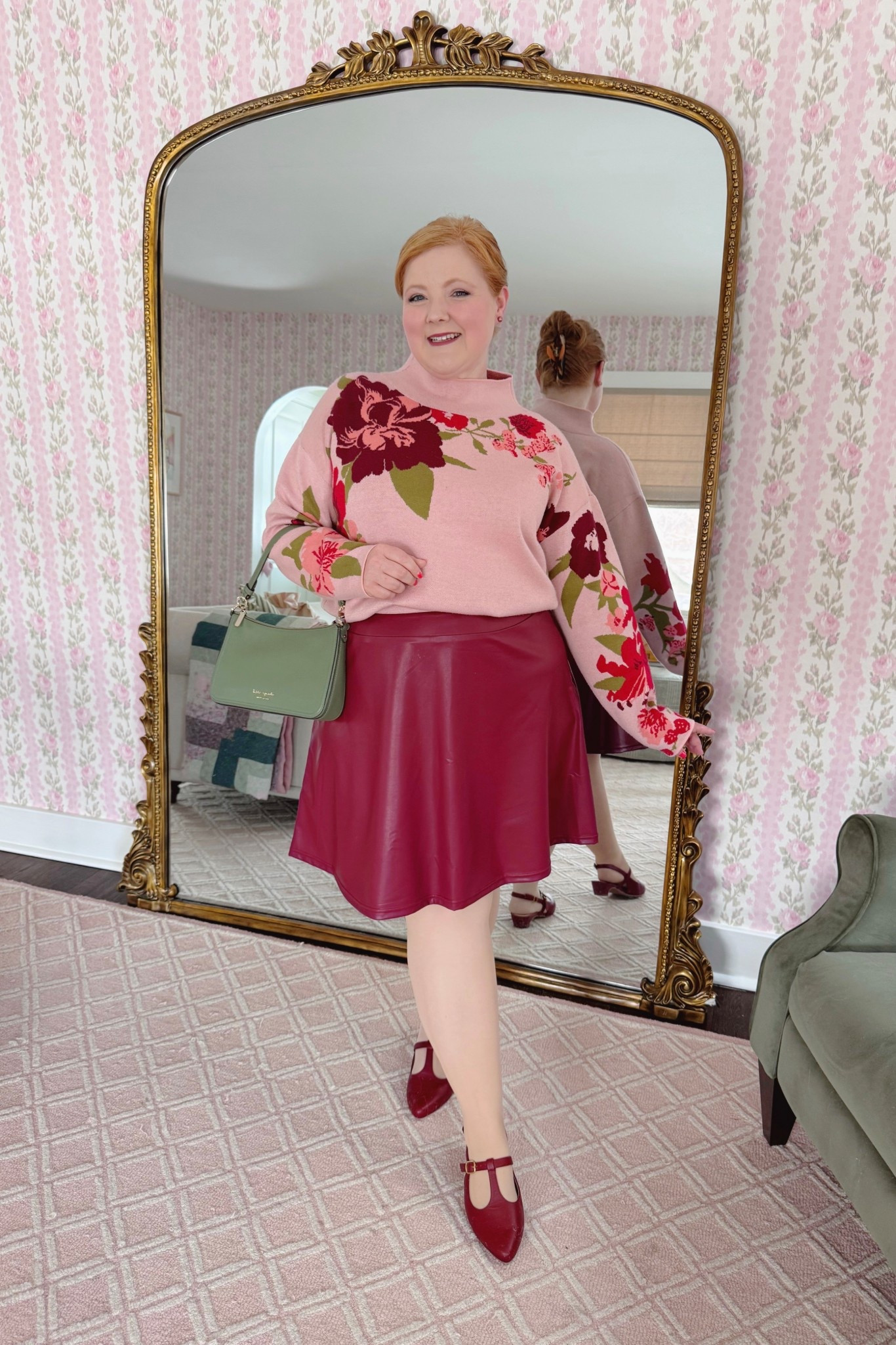 Turtleneck, Mini Skirt, and Tights Outfit

Anthropologie sweater size XL
Ulla Popken Skirt size 16 (35% OFF with code WWWULLA)
Kate Spade Green Handbag

#LTKPlusSize #LTKootd #LTKMidsize