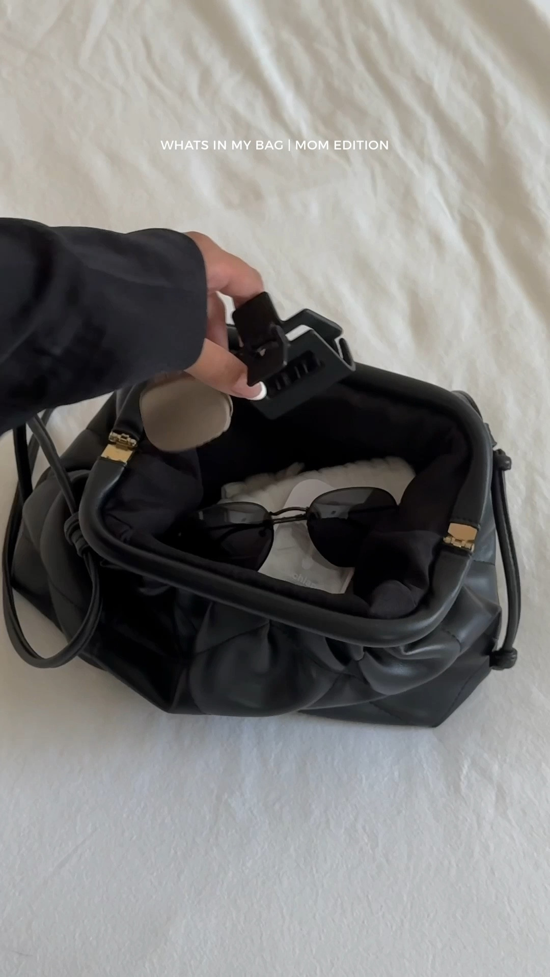 What’s in my bag, mom edition

#LTKfindsunder50 #LTKfindsunder100 #LTKitbag