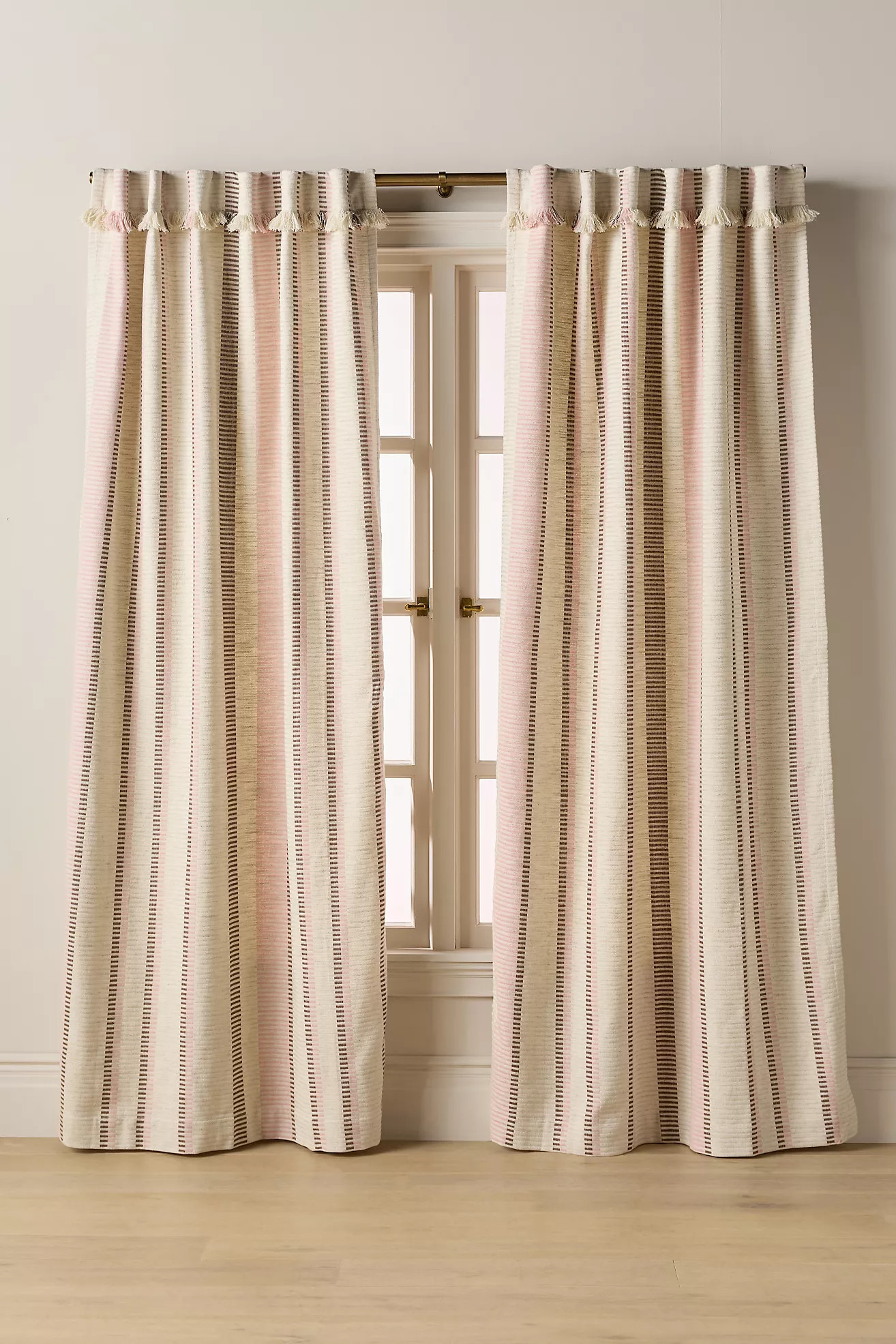 Pieced Stripe Cotton Blend Woven Curtain
  


  


  


  


  
  

98 Reviews Reviews $98.00 –... | Anthropologie (US)