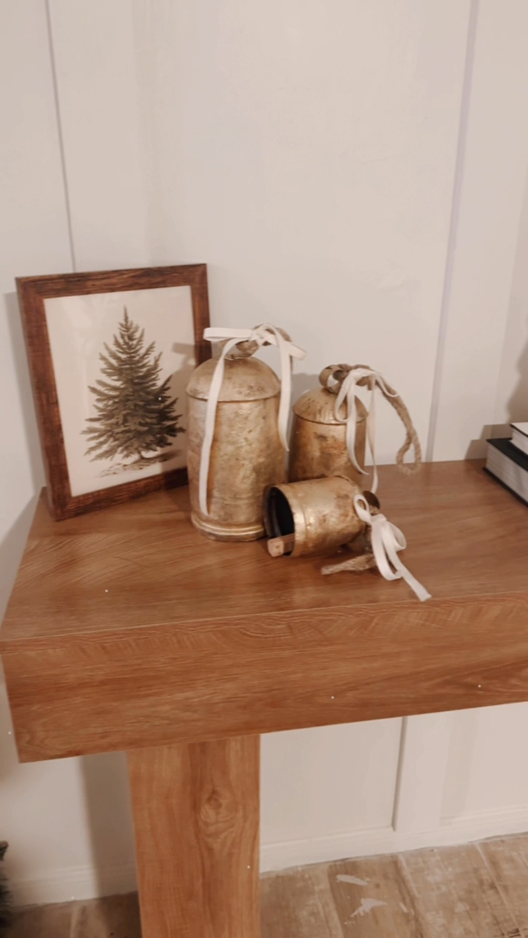 I found THE cutest entry table on @Amazon and had to share! 🫶🏼

#LTKHome #LTKSaleAlert